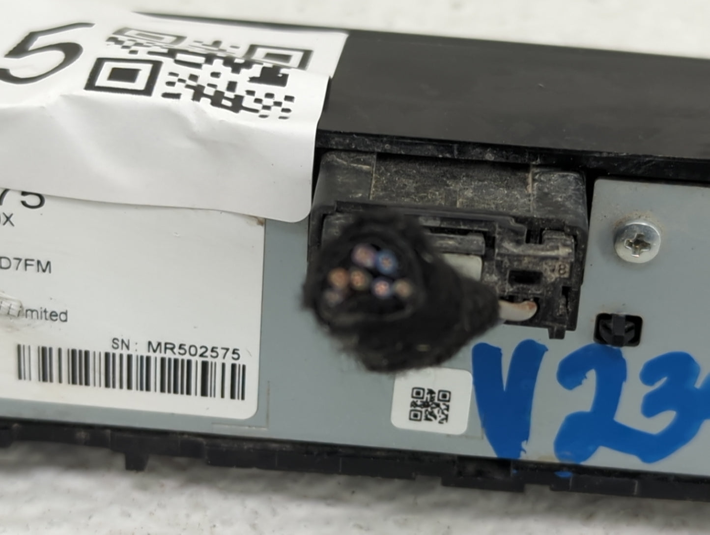 2019 Gmc Sierra 1500 Radio AM FM Cd Player Receiver Replacement P/N:84491775 138115-2830F101 Fits OEM Used Auto Parts - Oemu