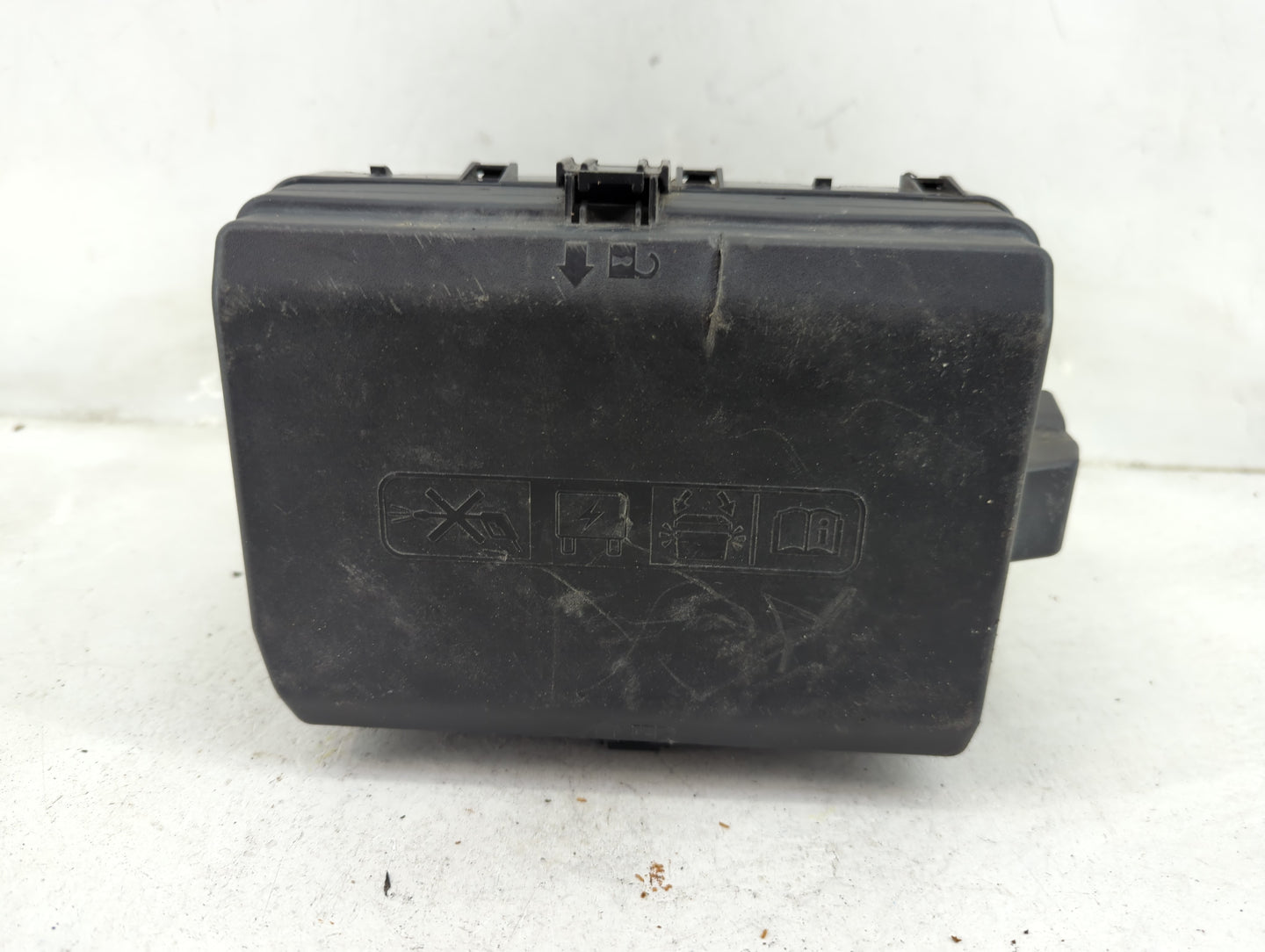 2019-2021 Gmc Sierra 1500 Fusebox Fuse Box Panel Relay Module P/N:13455281 13468934, 84095364, 13500113 Fits Fits 2019 2020 