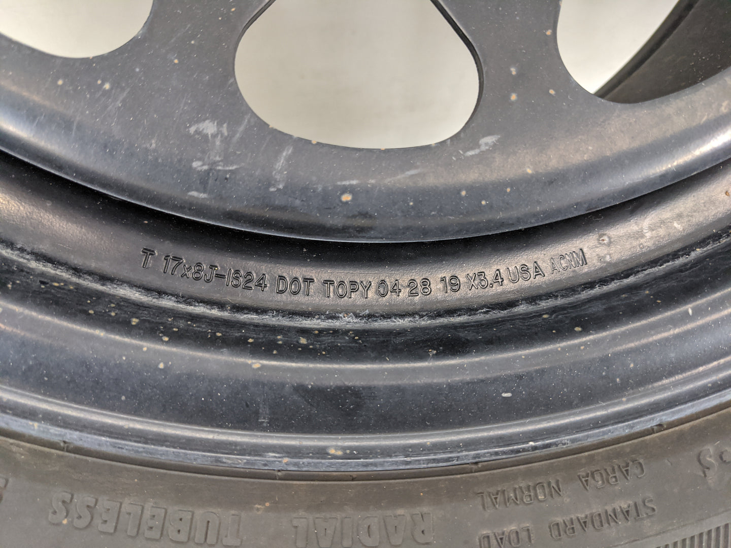 2019 Gmc Sierra 1500 Spare Donut Tire Wheel Rim Oem - Oemusedautoparts1.com