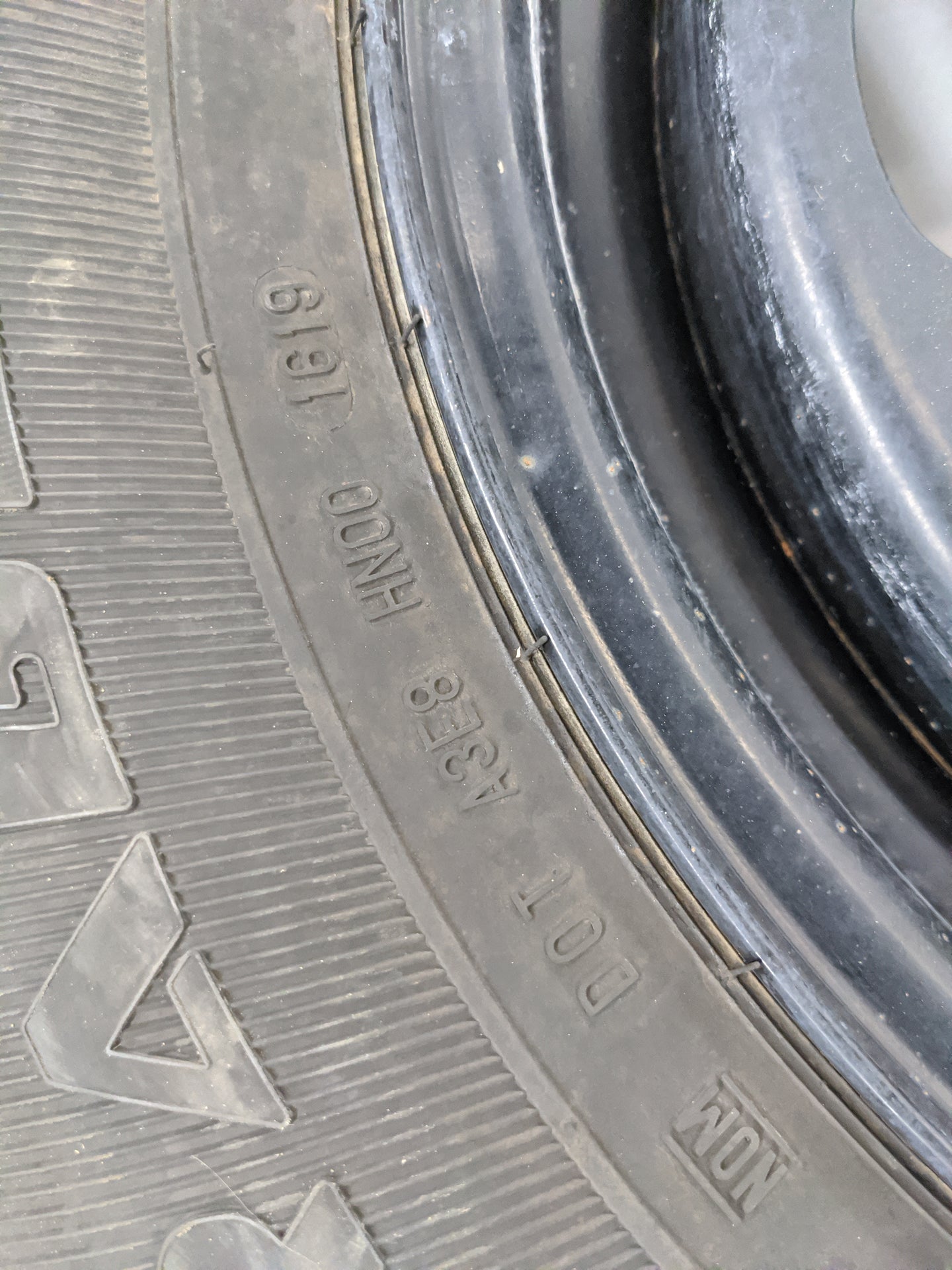 2019 Gmc Sierra 1500 Spare Donut Tire Wheel Rim Oem - Oemusedautoparts1.com