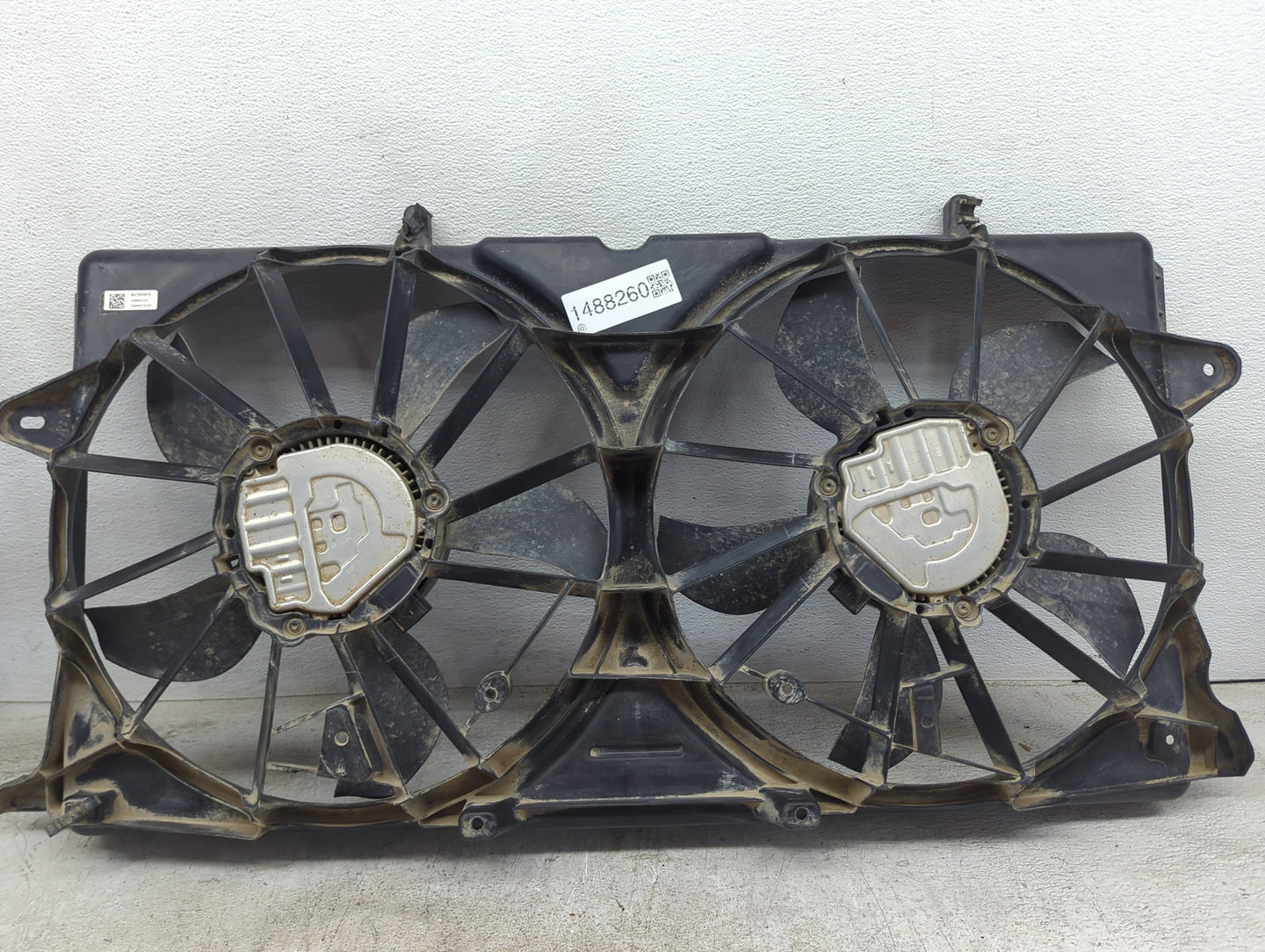 2014-2020 Gmc Sierra 1500 Electric Radiator Cooling Fan Motor Assembly P/N:84290609 18960237 Fits OEM Used Auto Parts - Oemu