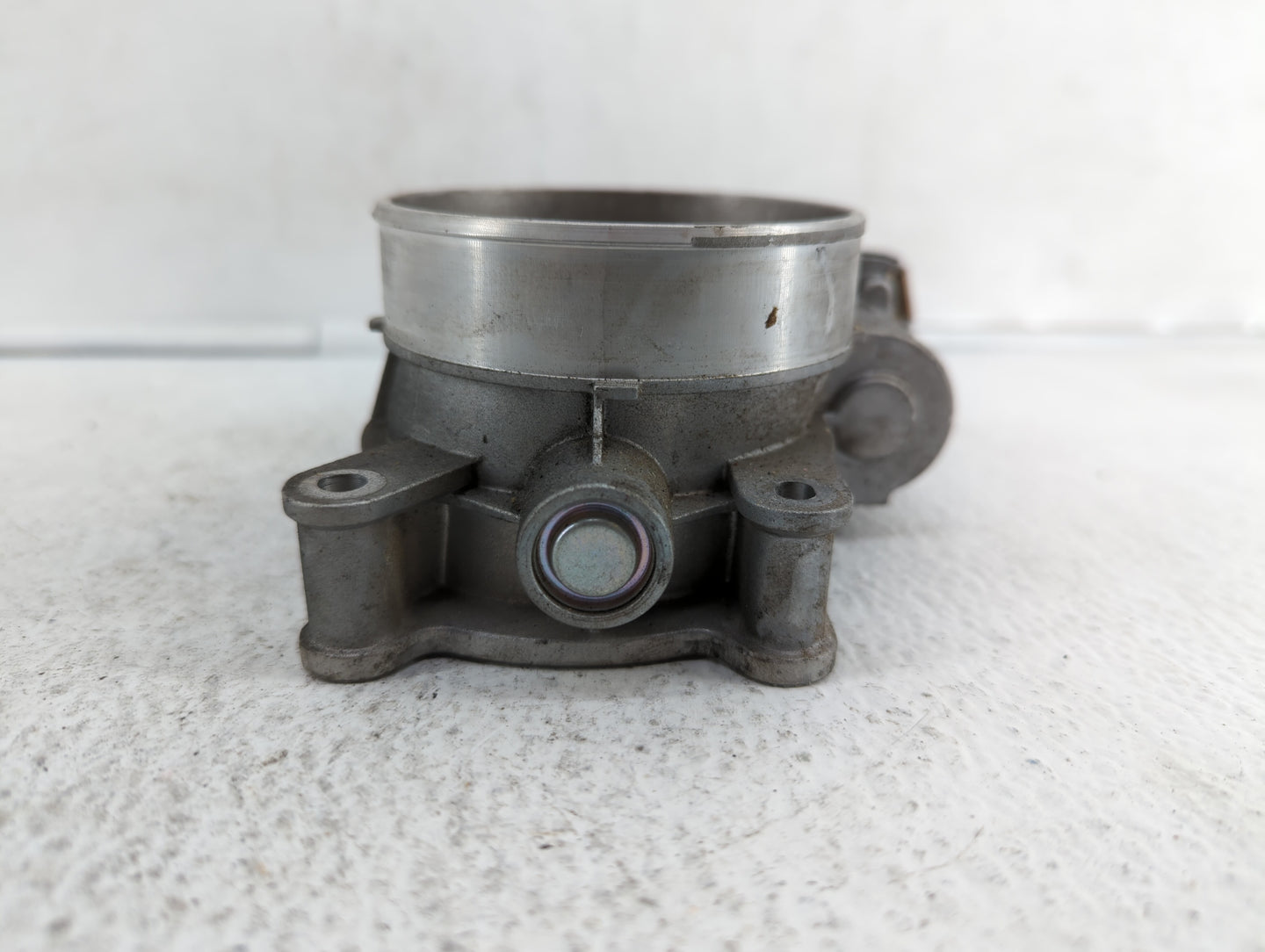 2014-2018 Gmc Sierra 1500 Throttle Body P/N:12678224 12617792 Fits Fits 2014 2015 2016 2017 2018 2019 OEM Used Auto Parts - 