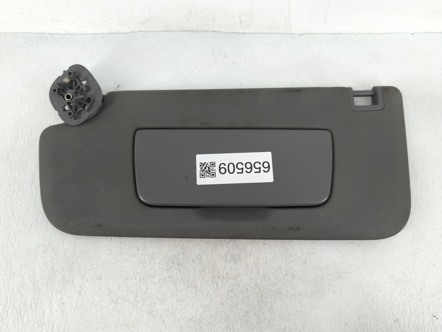 2019-2022 Gmc Sierra 1500 Sun Visor Shade Replacement Passenger Right Mirror Fits Fits 2019 2020 2021 2022 OEM Used Auto Par