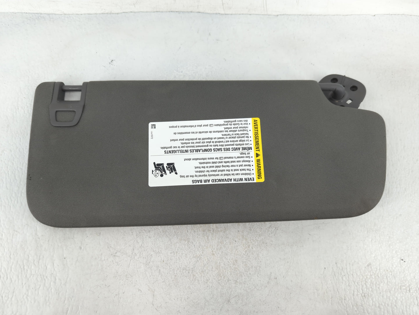 2019-2022 Gmc Sierra 1500 Sun Visor Shade Replacement Passenger Right Mirror Fits Fits 2019 2020 2021 2022 OEM Used Auto Par