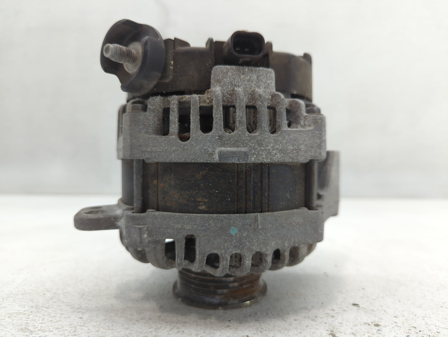 2019-2022 Gmc Sierra 1500 Alternator Replacement Generator Charging Assembly Engine OEM P/N:13534123 Fits Fits 2019 2020 202