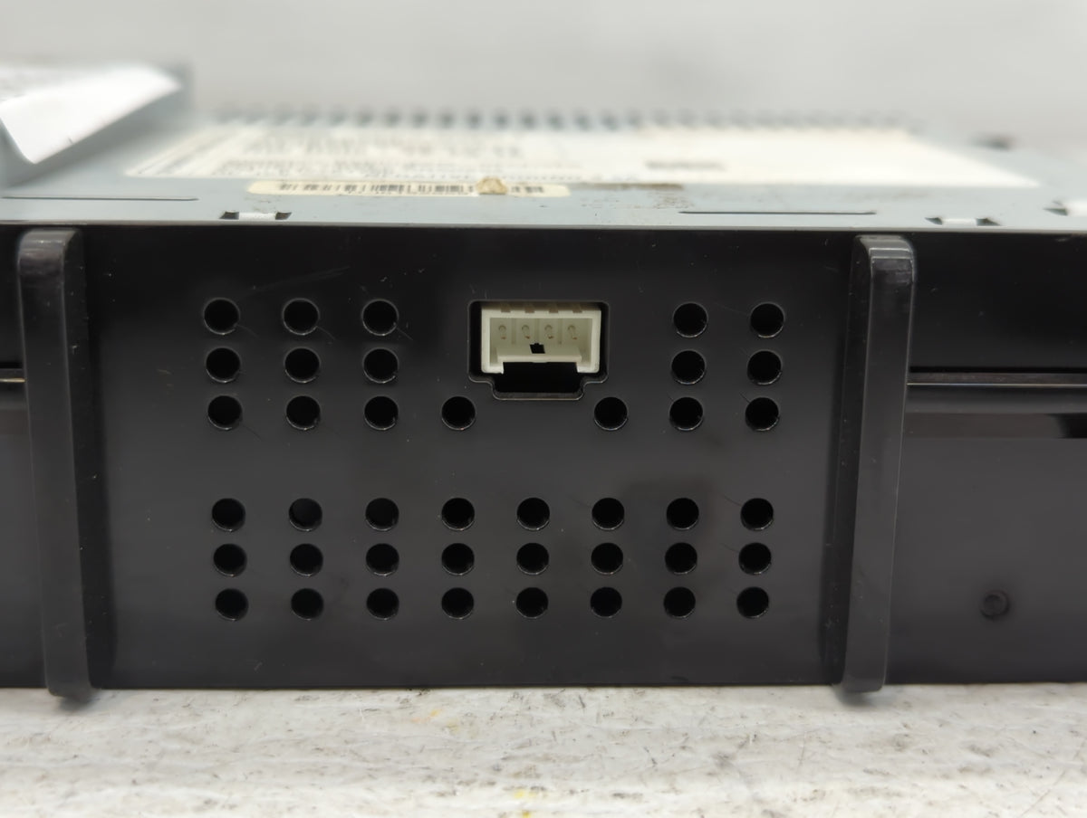 2018-2019 Gmc Sierra 1500 Am Fm Cd Player Radio Receiver - Oemusedautoparts1.com