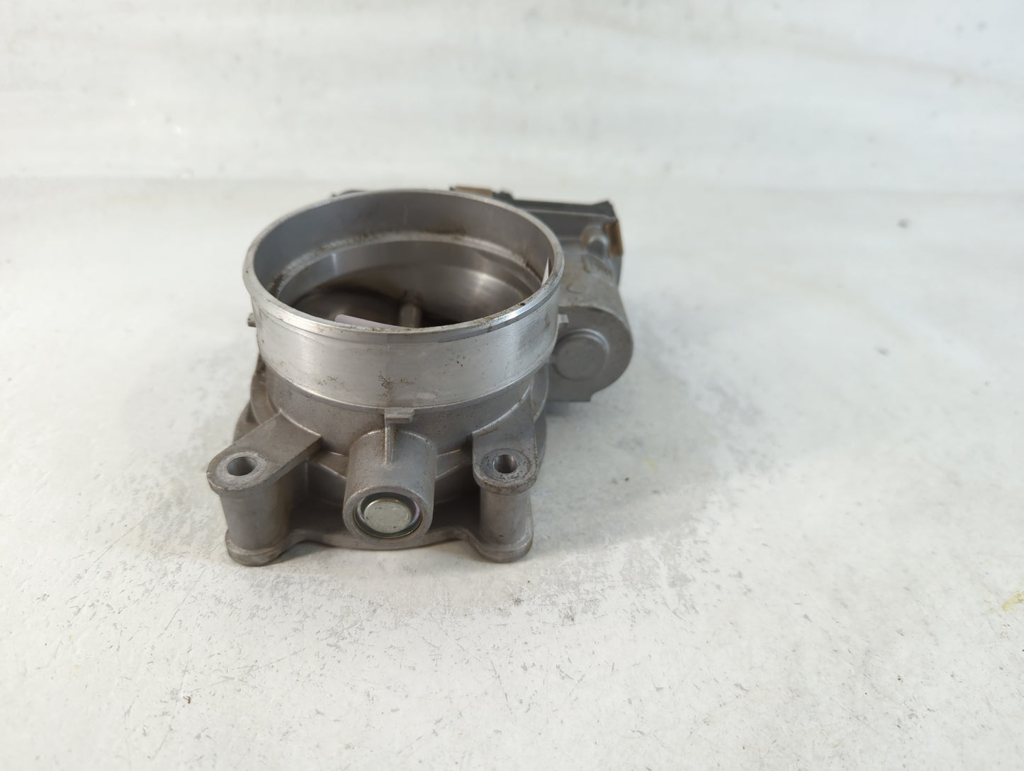 2014-2022 Gmc Sierra 1500 Throttle Body P/N:12678224 Fits Fits 2014 2015 2016 2017 2018 2019 2020 2021 2022 OEM Used Auto Pa