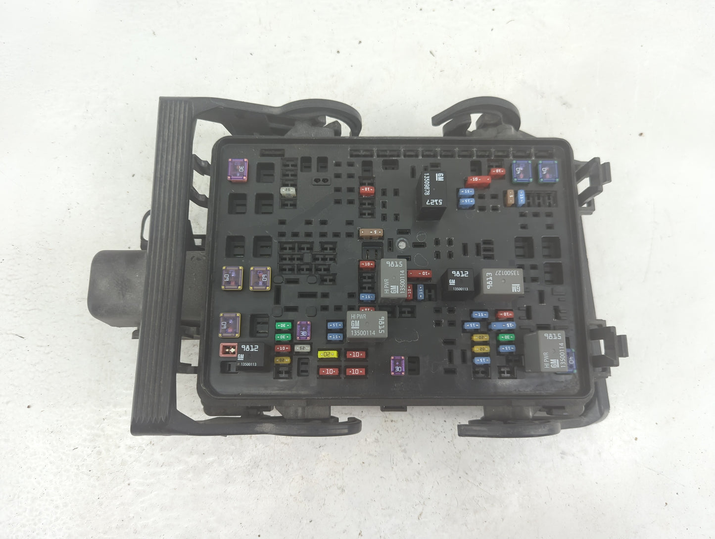 2017-2019 Gmc Sierra 2500 Fusebox Fuse Box Panel Relay Module Fits Fits 2017 2018 2019 OEM Used Auto Parts - Oemusedautopart