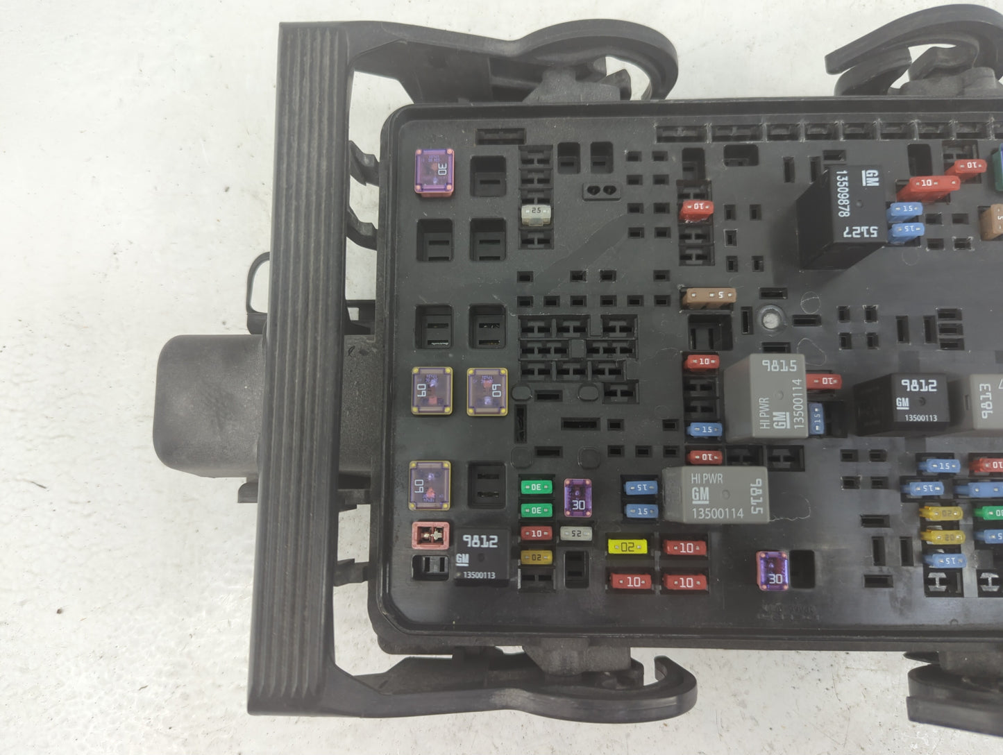 2017-2019 Gmc Sierra 2500 Fusebox Fuse Box Panel Relay Module Fits Fits 2017 2018 2019 OEM Used Auto Parts - Oemusedautopart