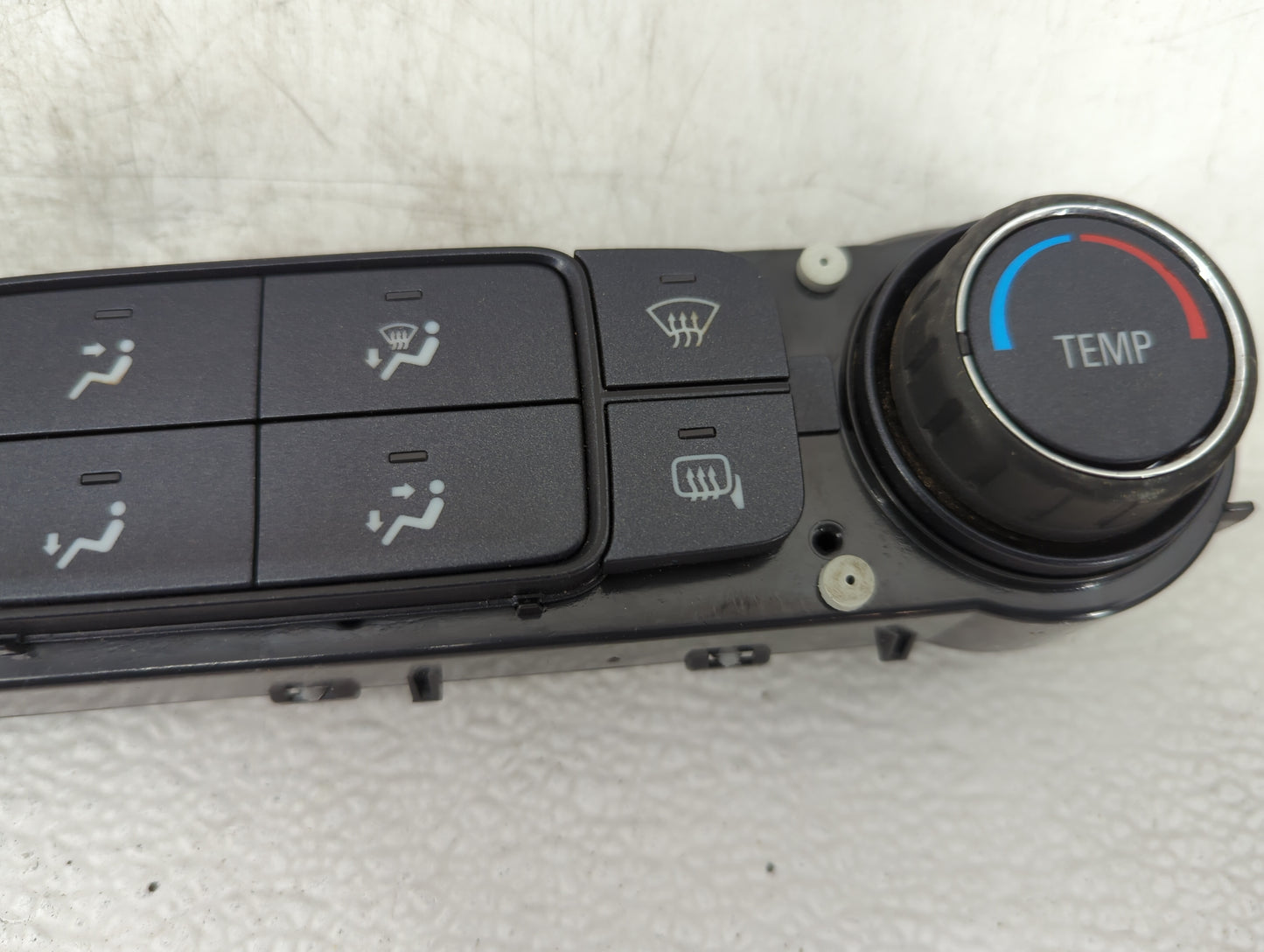 2015-2019 Gmc Sierra 2500 Climate Control Module Temperature AC/Heater Replacement P/N:84199205 Fits OEM Used Auto Parts - O