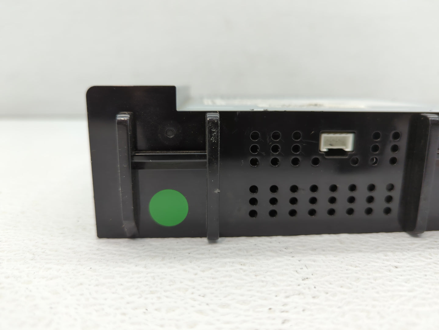 Gmc Sierra 2500 Am Fm Cd Player Radio Receiver - Oemusedautoparts1.com