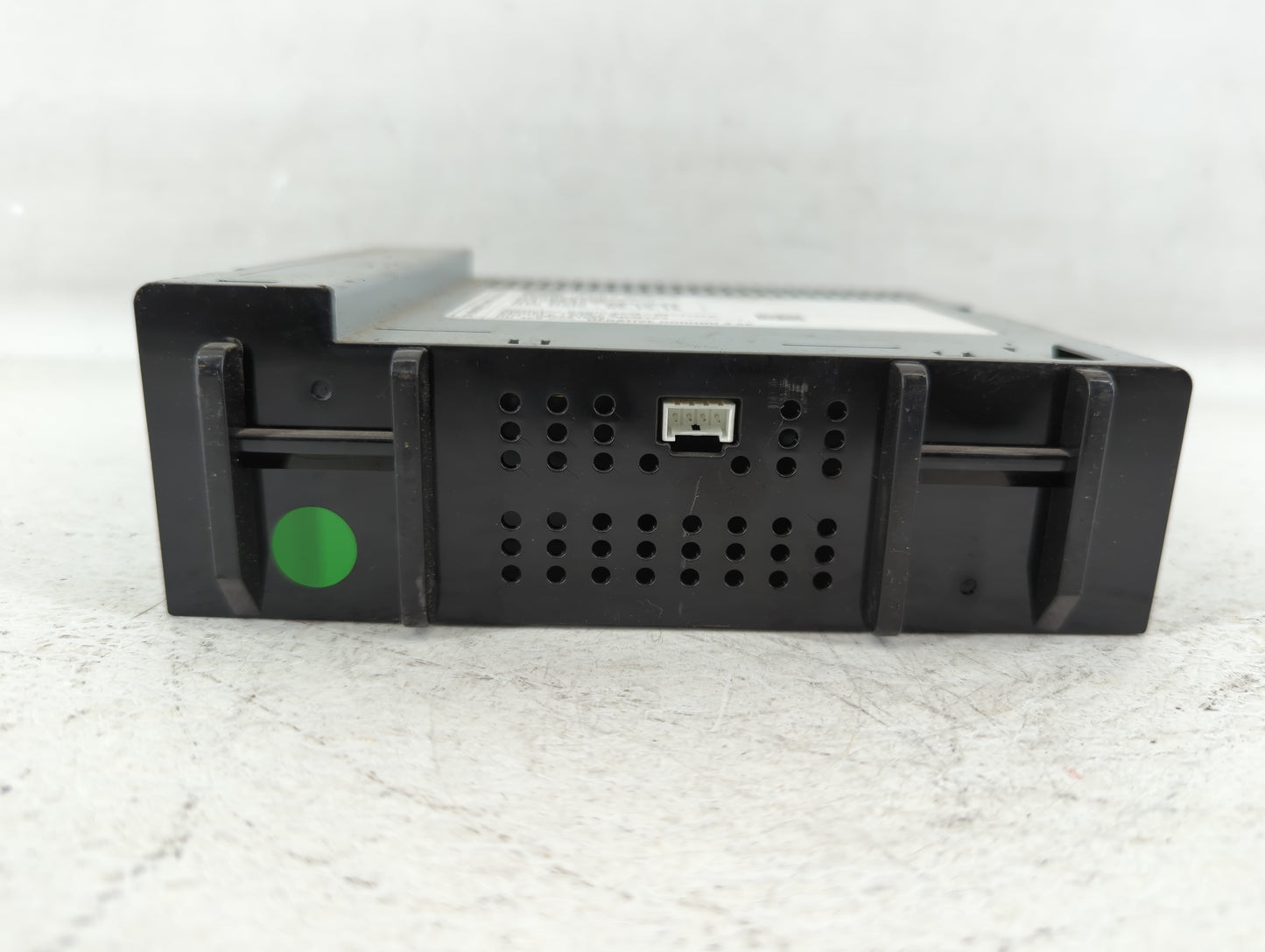 Gmc Sierra 2500 Am Fm Cd Player Radio Receiver - Oemusedautoparts1.com