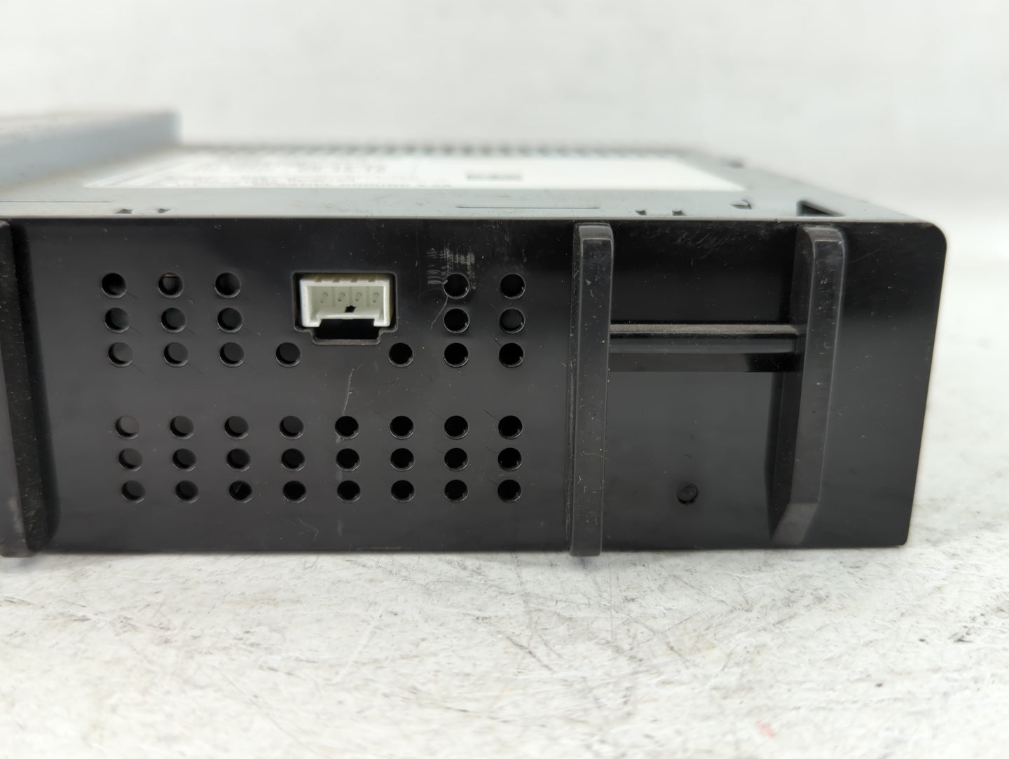 Gmc Sierra 2500 Am Fm Cd Player Radio Receiver - Oemusedautoparts1.com