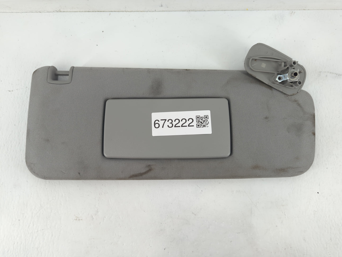 2015-2019 Gmc Sierra 2500 Sun Visor Shade Replacement Passenger Right Mirror Fits Fits 2014 2015 2016 2017 2018 2019 OEM Use