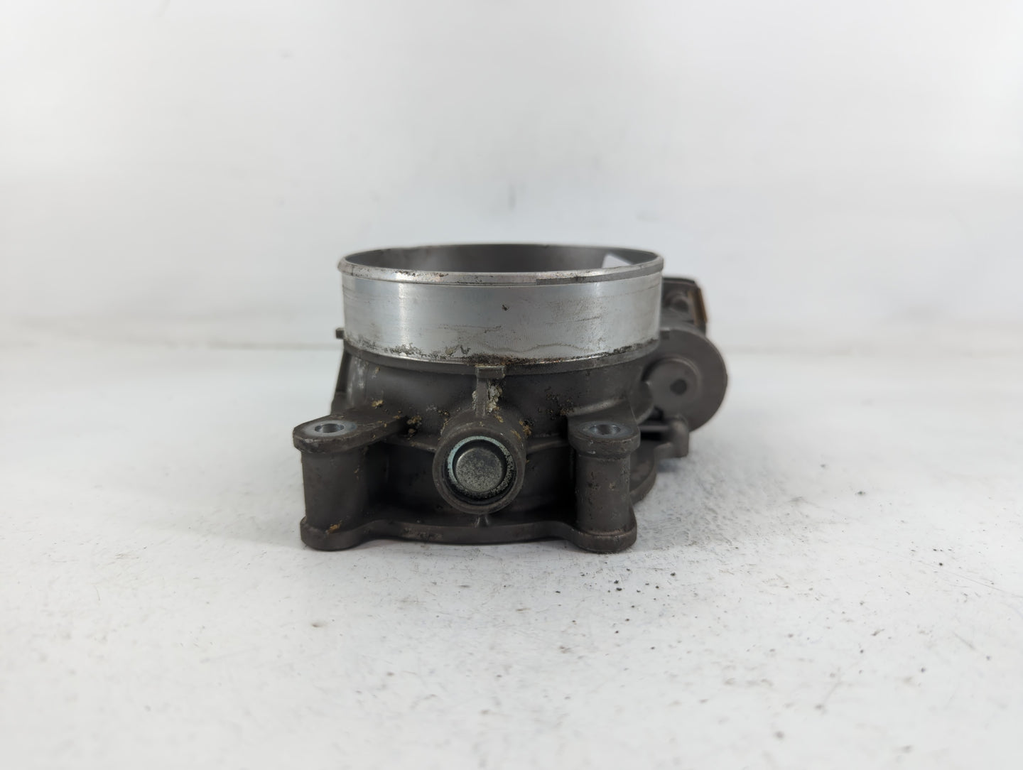 2016-2021 Gmc Sierra 2500 Throttle Body P/N:12678312 Fits Fits 2014 2015 2016 2017 2018 2019 2020 2021 2022 OEM Used Auto Pa