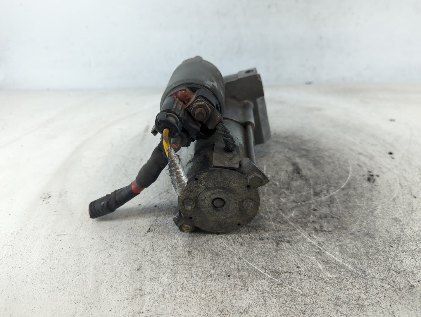 2016-2019 Gmc Sierra 2500 Car Starter Motor Solenoid OEM P/N:12637617 Fits OEM Used Auto Parts - Oemusedautoparts1.com