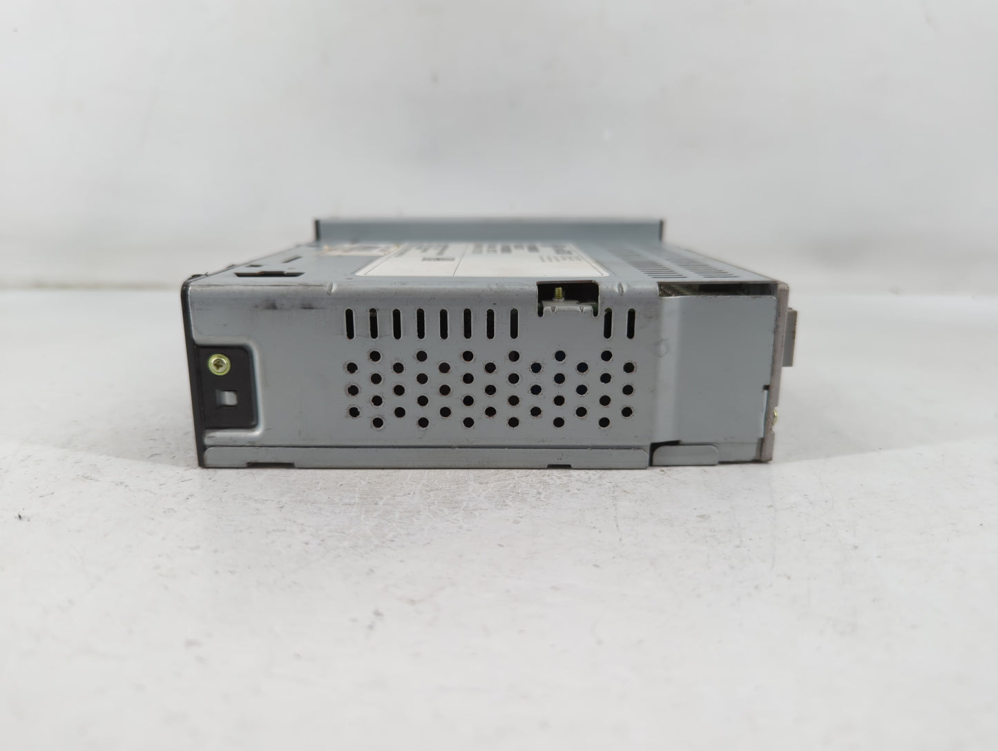 2019 Gmc Sierra 2500 Radio AM FM Cd Player Receiver Replacement P/N:42645338 Fits Fits 2018 2020 OEM Used Auto Parts - Oemus