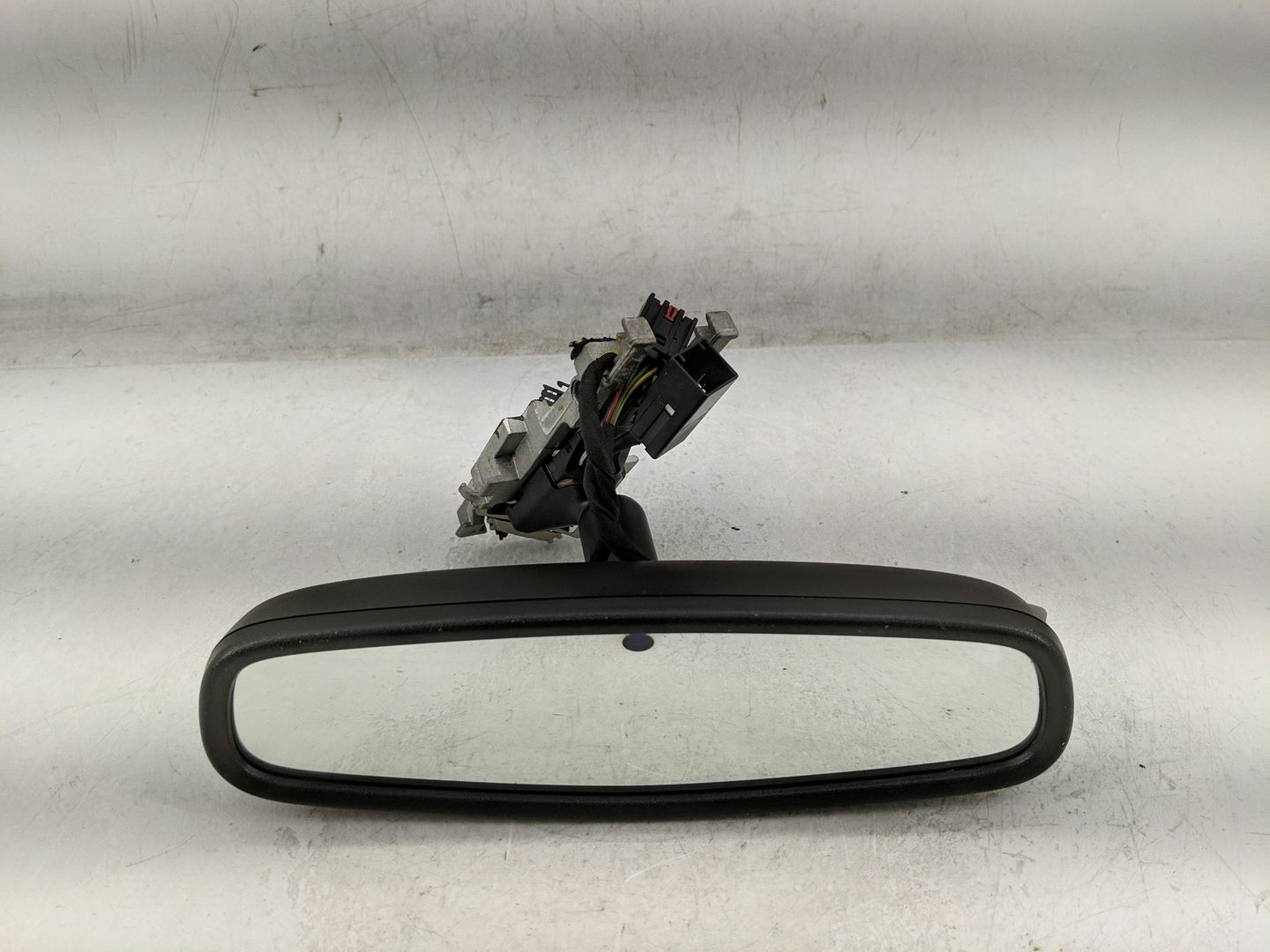 2019 Gmc Terrain Interior Rear View Mirror Replacement OEM P/N:13581081 Fits OEM Used Auto Parts - Oemusedautoparts1.com