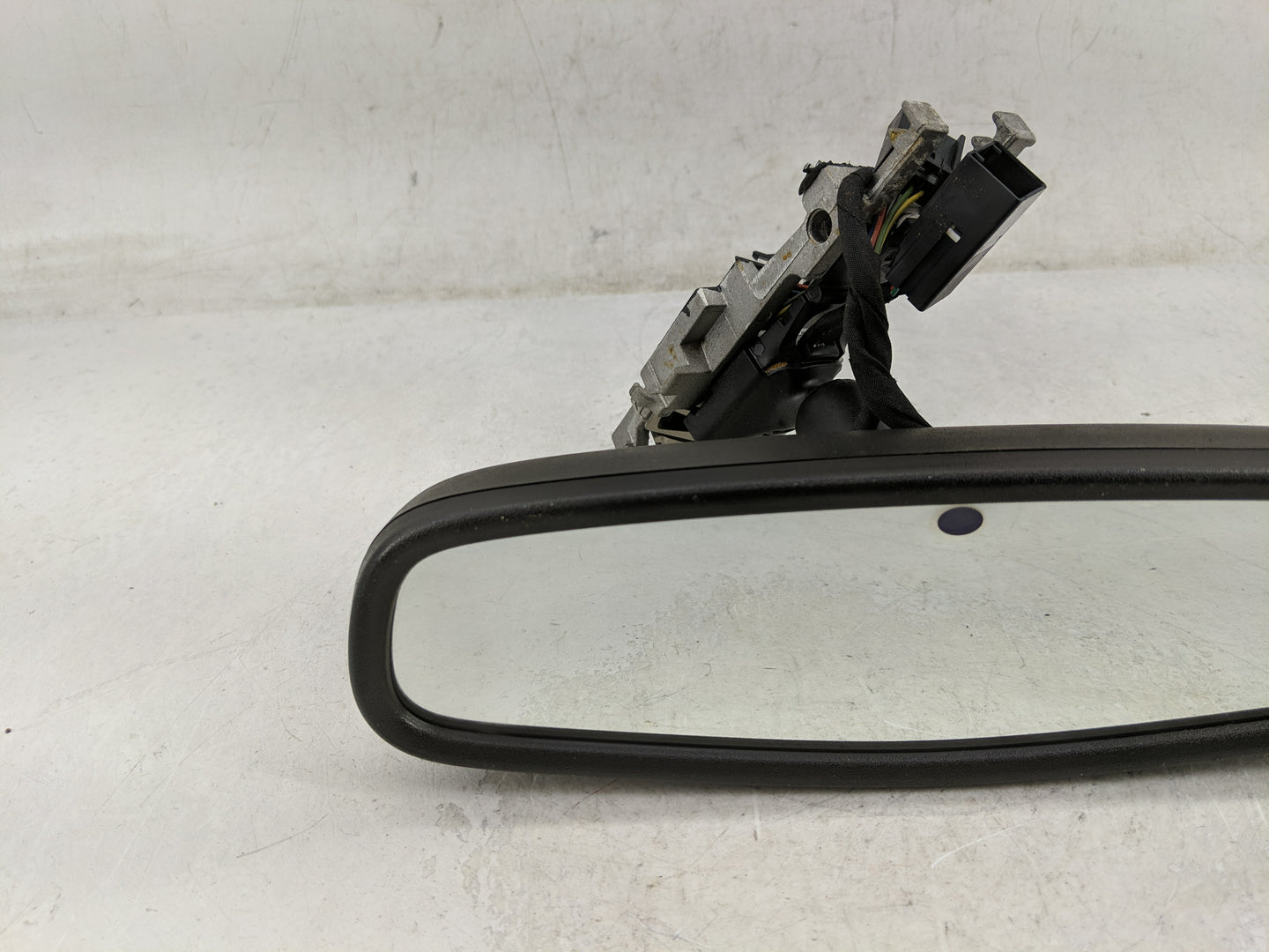 2019 Gmc Terrain Interior Rear View Mirror Replacement OEM P/N:13581081 Fits OEM Used Auto Parts - Oemusedautoparts1.com