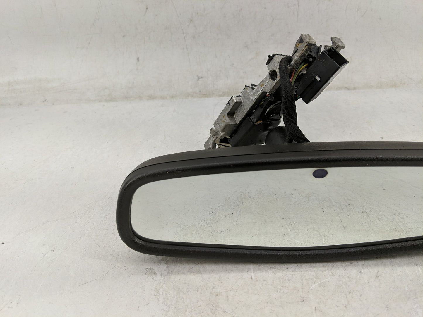 2019 Gmc Terrain Interior Rear View Mirror Replacement OEM P/N:13581081 Fits OEM Used Auto Parts - Oemusedautoparts1.com