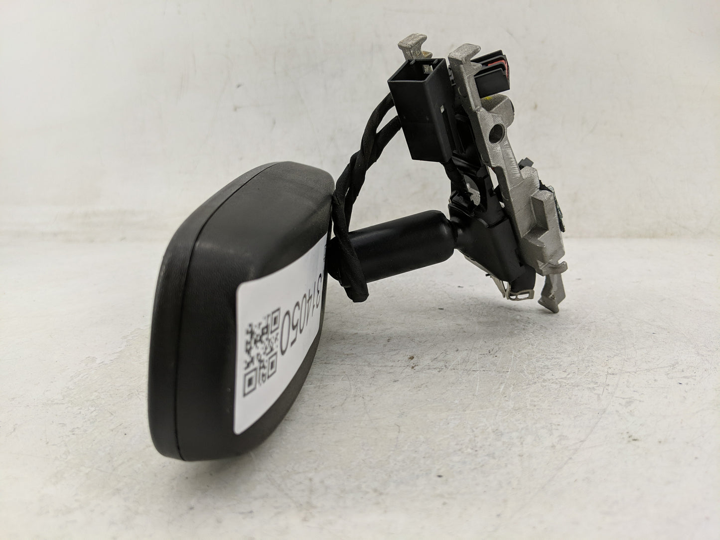 2019 Gmc Terrain Interior Rear View Mirror Replacement OEM P/N:13581081 Fits OEM Used Auto Parts - Oemusedautoparts1.com