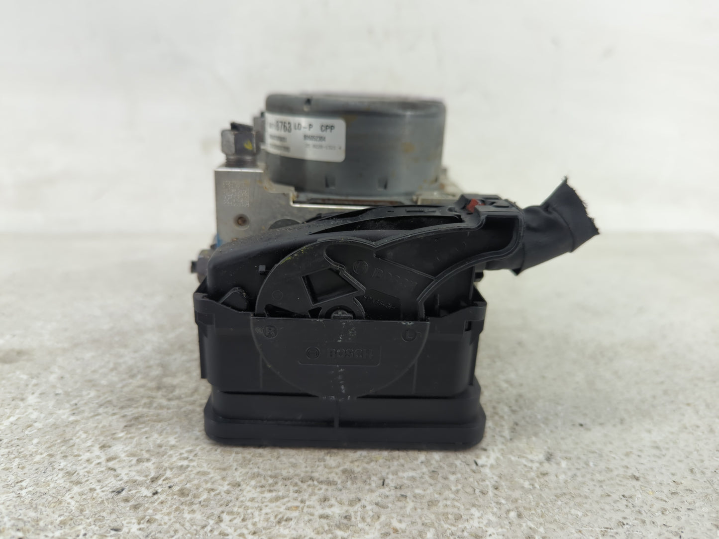 2019 Gmc Terrain ABS Pump Control Module Replacement P/N:84718763 Fits OEM Used Auto Parts - Oemusedautoparts1.com