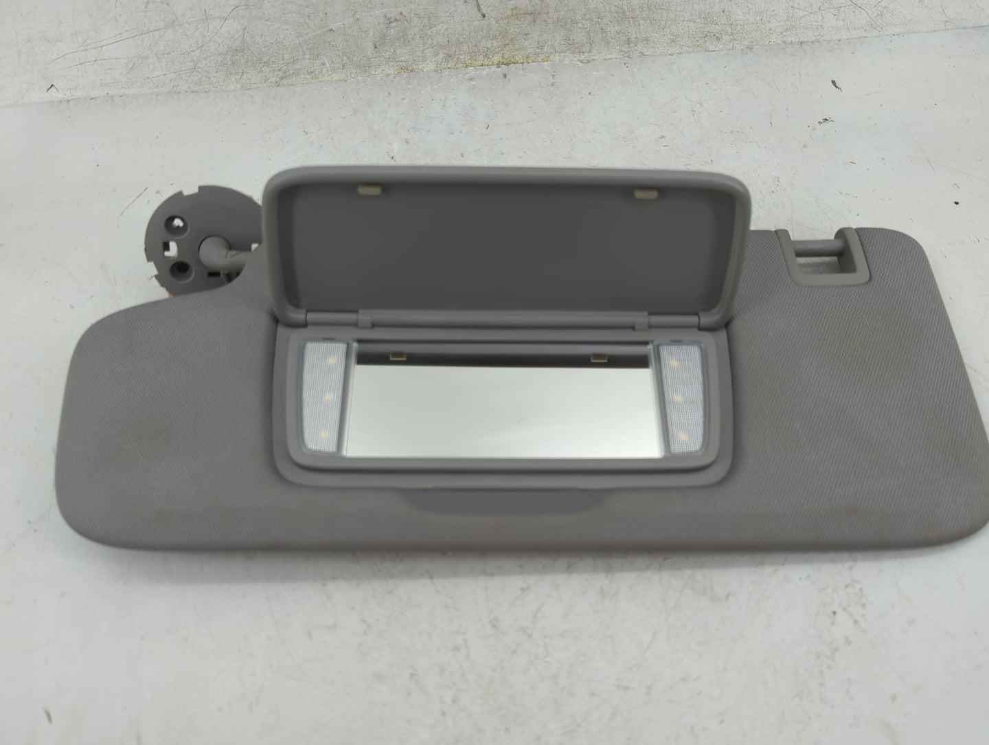 2019 Gmc Terrain Sun Visor Shade Replacement Driver Left Mirror Fits OEM Used Auto Parts - Oemusedautoparts1.com