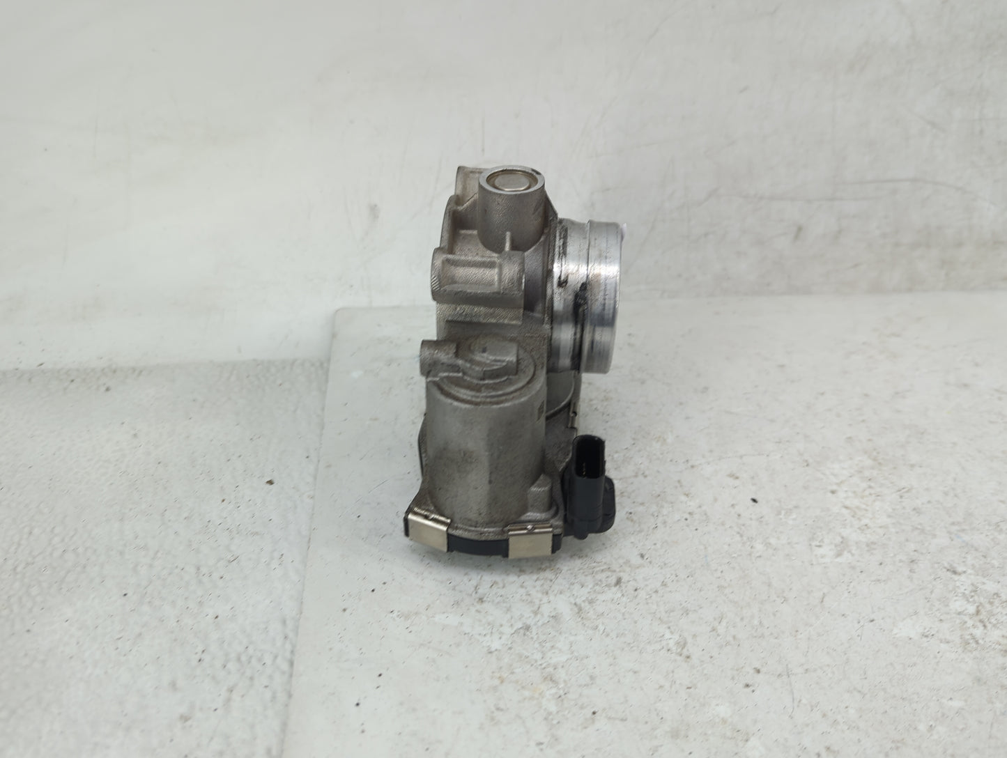 2018-2022 Gmc Terrain Throttle Body P/N:12671379AA Fits Fits 2016 2017 2018 2019 2020 2021 2022 OEM Used Auto Parts - Oemuse