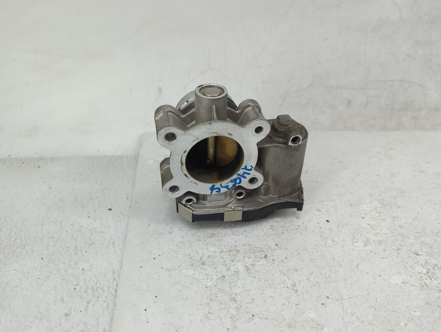 2018-2022 Gmc Terrain Throttle Body P/N:12671379AA Fits Fits 2016 2017 2018 2019 2020 2021 2022 OEM Used Auto Parts - Oemuse