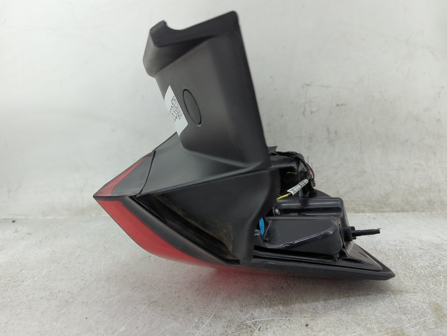 2018-2021 Gmc Terrain Tail Light Assembly Passenger Right OEM P/N:84379498 6619700000000T, 812744860 Fits Fits 2018 2019 202