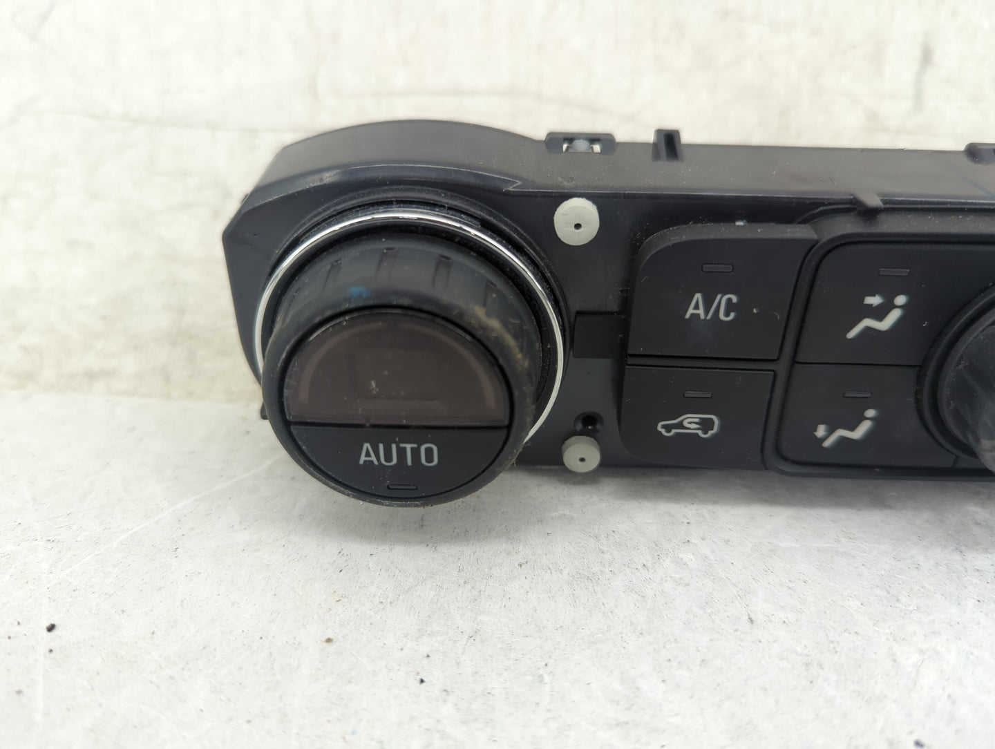 2019 Gmc Terrain Climate Control Module Temperature AC/Heater Replacement P/N:84246526 Fits Fits 2017 2018 2020 2021 2022 OE