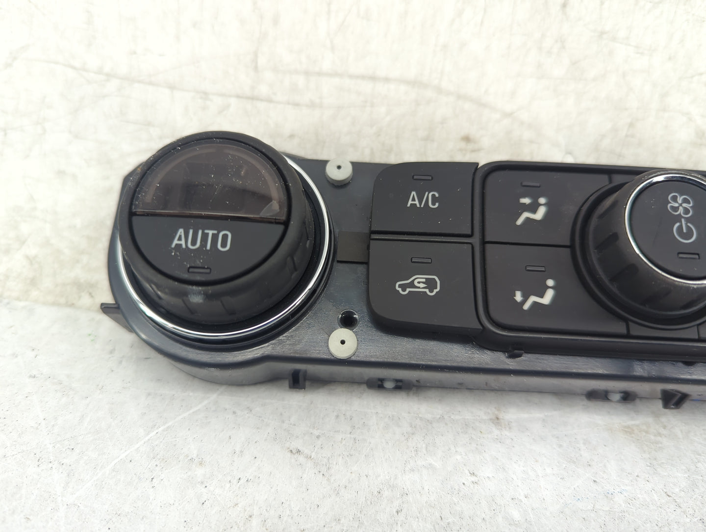 2019 Gmc Terrain Climate Control Module Temperature AC/Heater Replacement P/N:84246526 Fits Fits 2017 2018 2020 2021 2022 OE