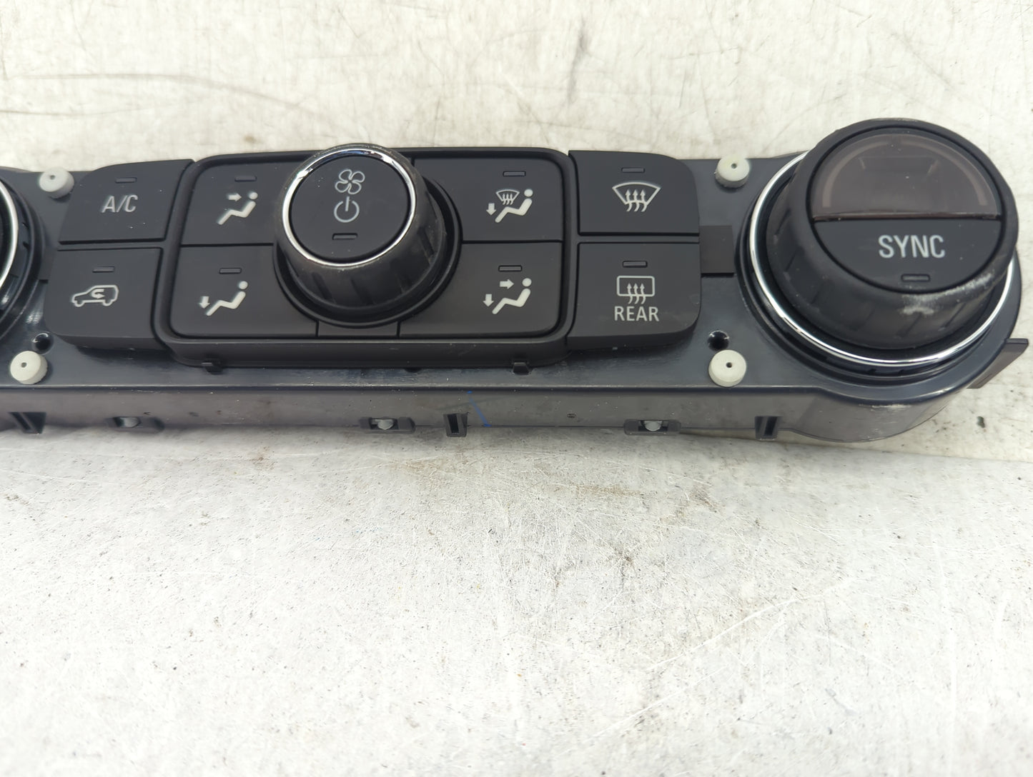 2019 Gmc Terrain Climate Control Module Temperature AC/Heater Replacement P/N:84246526 Fits Fits 2017 2018 2020 2021 2022 OE