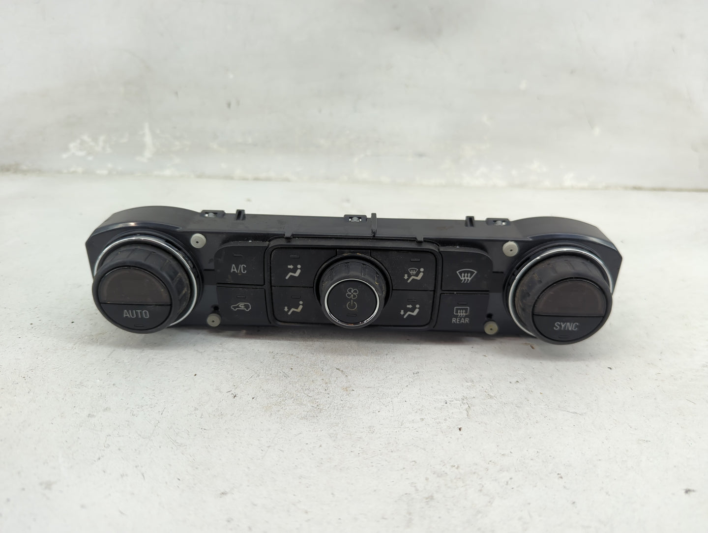 2019 Gmc Terrain Climate Control Module Temperature AC/Heater Replacement P/N:84246526 7370200000000X Fits OEM Used Auto Par