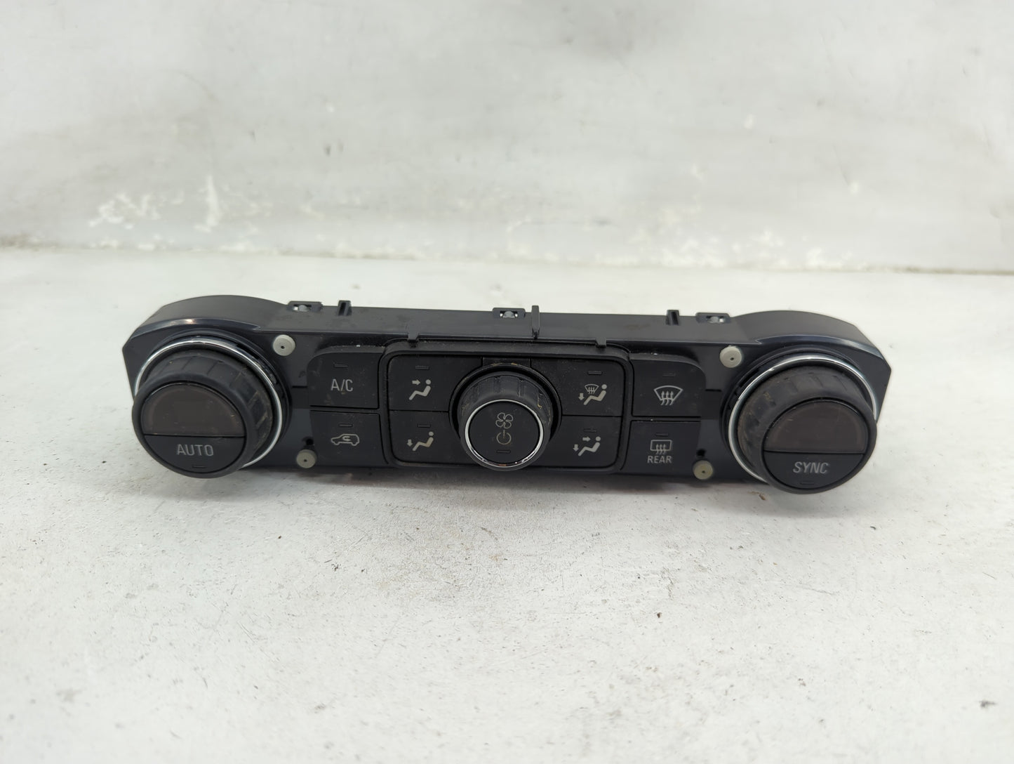 2019 Gmc Terrain Climate Control Module Temperature AC/Heater Replacement P/N:84246526 7370200000000X Fits OEM Used Auto Par