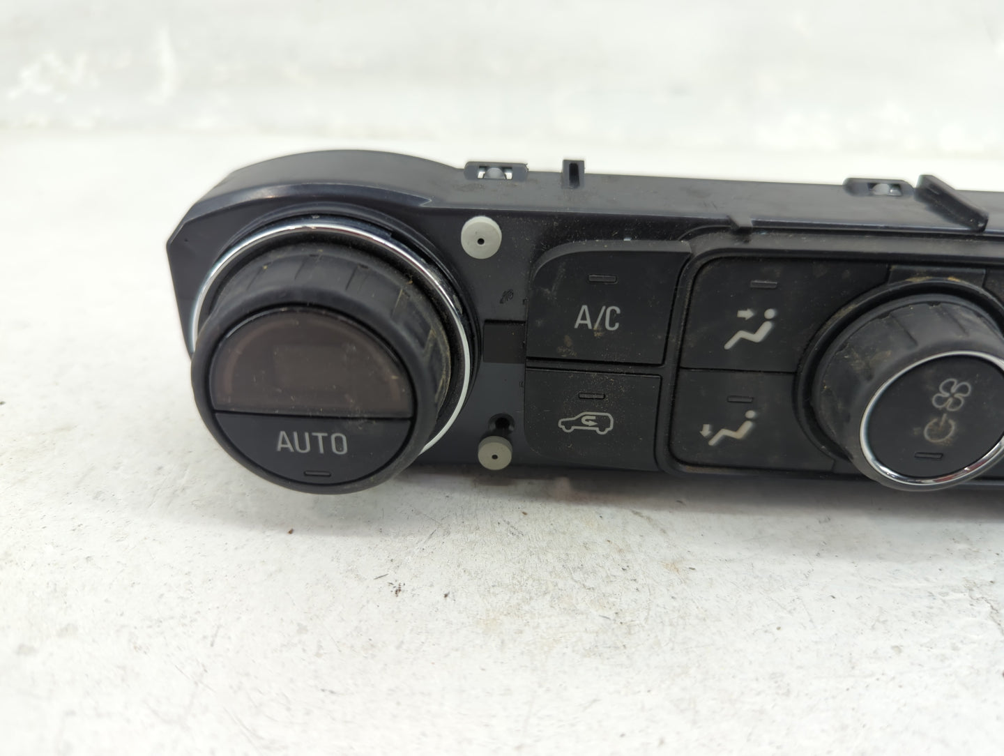 2019 Gmc Terrain Climate Control Module Temperature AC/Heater Replacement P/N:84246526 7370200000000X Fits OEM Used Auto Par