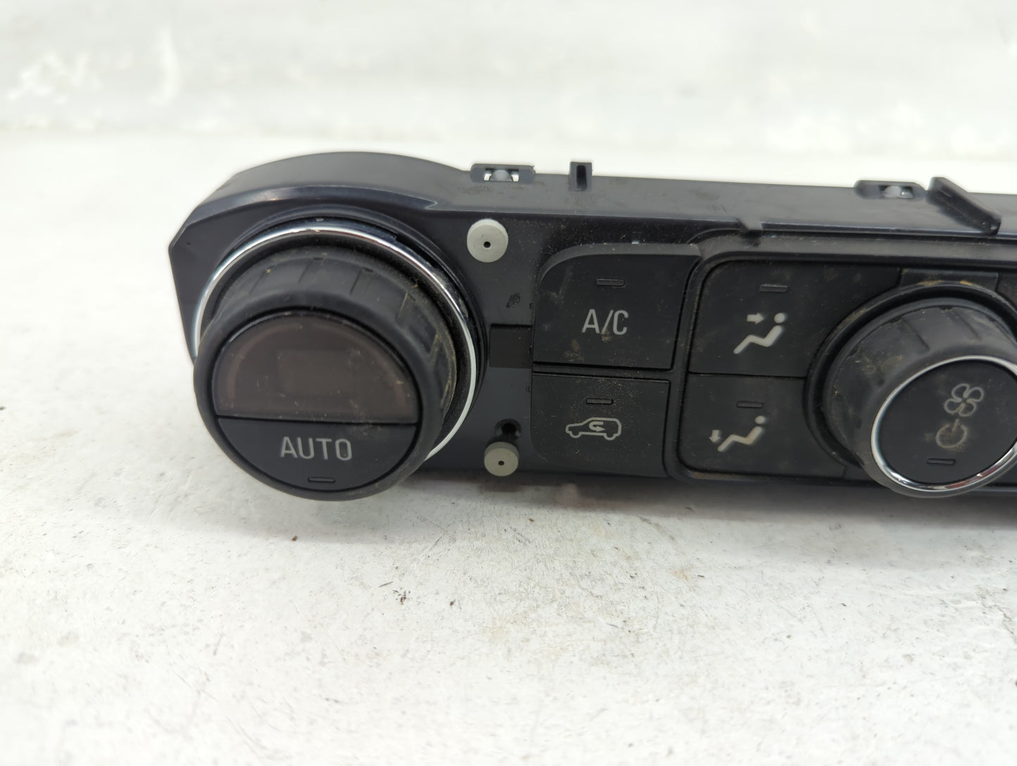 2019 Gmc Terrain Climate Control Module Temperature AC/Heater Replacement P/N:84246526 7370200000000X Fits OEM Used Auto Par