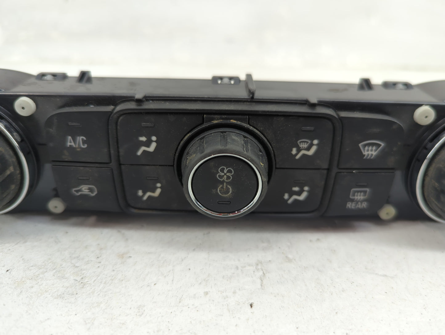 2019 Gmc Terrain Climate Control Module Temperature AC/Heater Replacement P/N:84246526 7370200000000X Fits OEM Used Auto Par