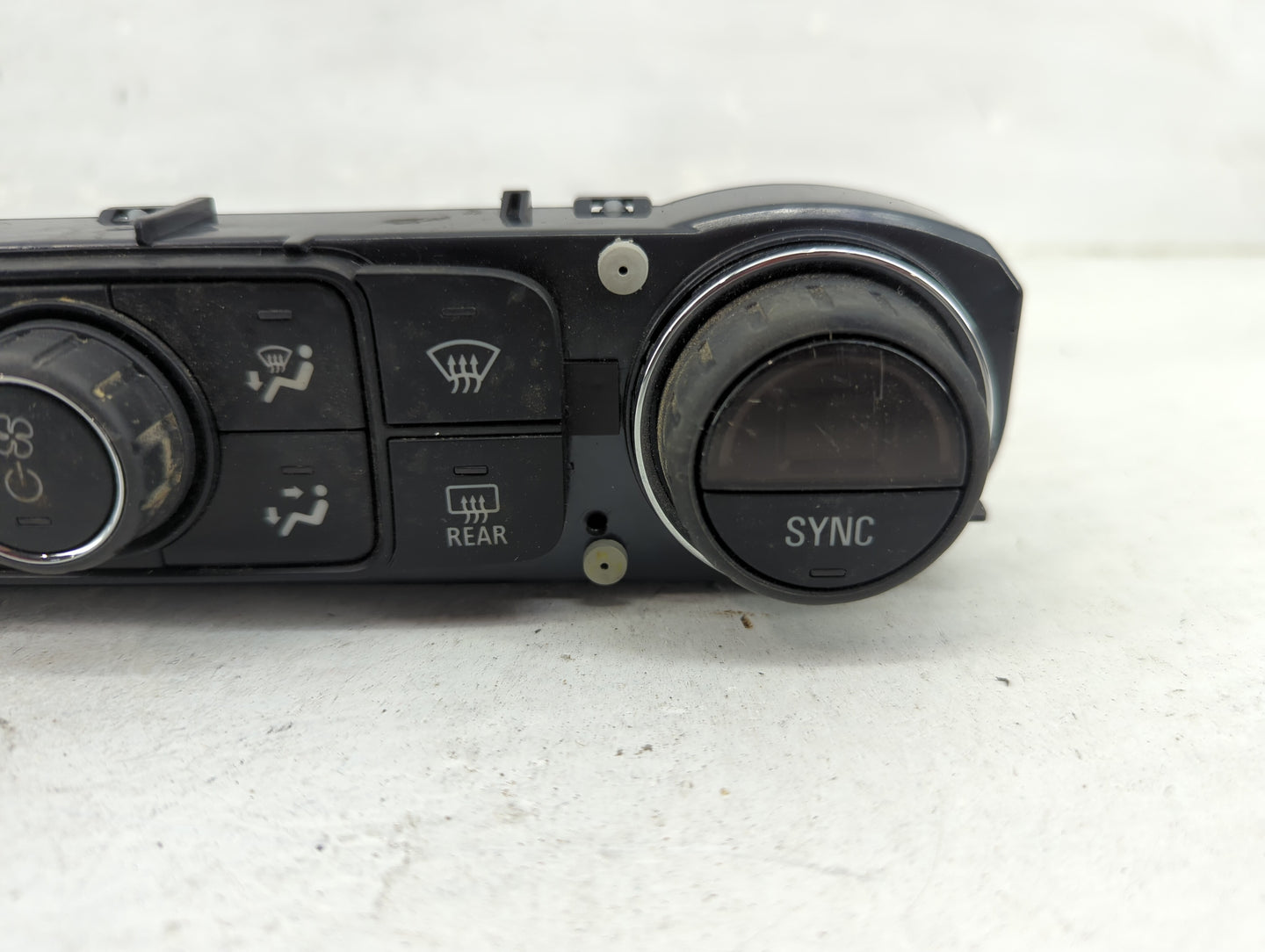 2019 Gmc Terrain Climate Control Module Temperature AC/Heater Replacement P/N:84246526 7370200000000X Fits OEM Used Auto Par