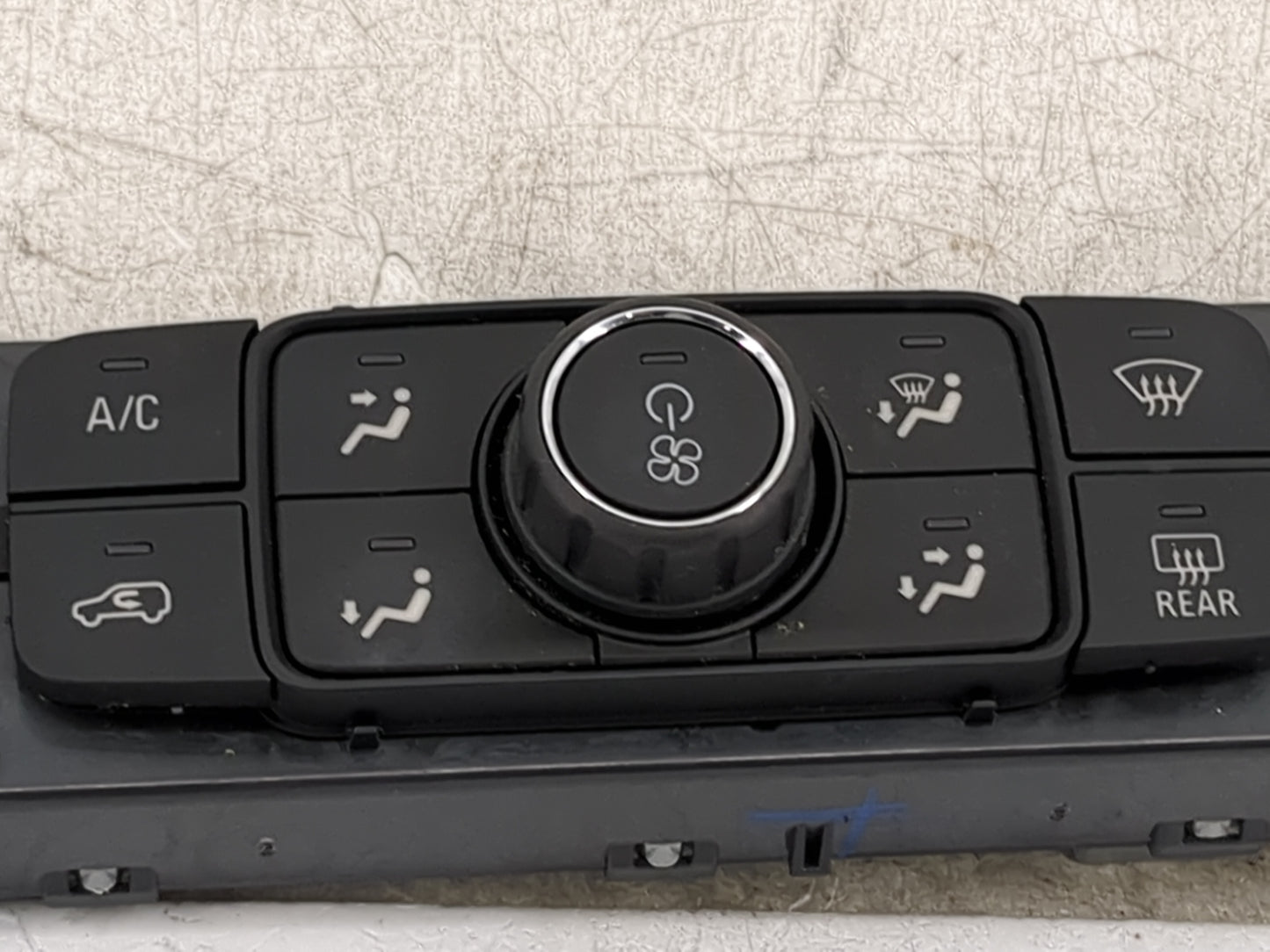 2019 Gmc Terrain Climate Control Module Temperature AC/Heater Replacement P/N:84246526 7370200000000X Fits OEM Used Auto Par