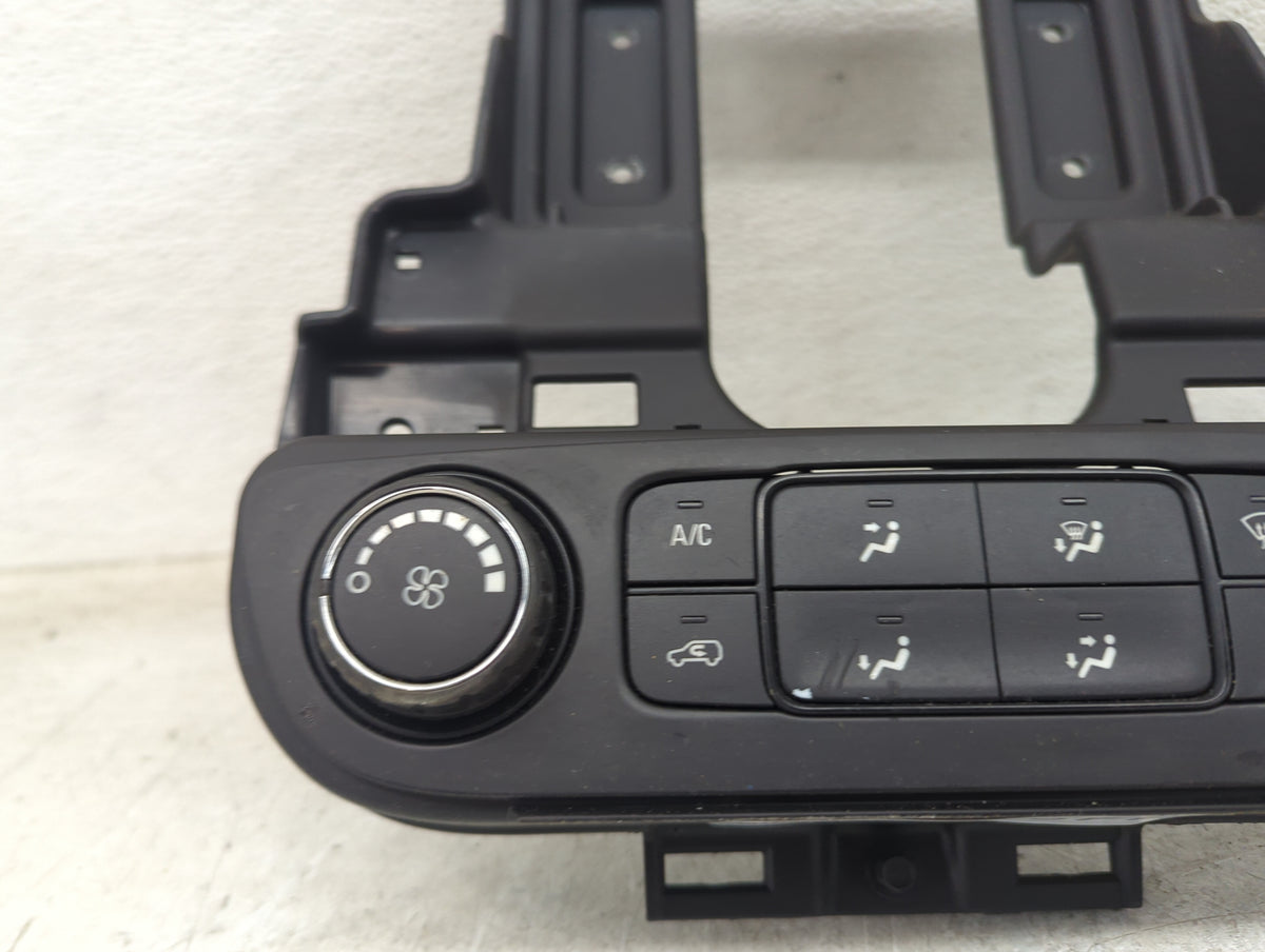 2018 Gmc Terrain Climate Control Module Temperature AC/Heater Replacement P/N:84296135 Fits OEM Used Auto Parts - Oemusedaut
