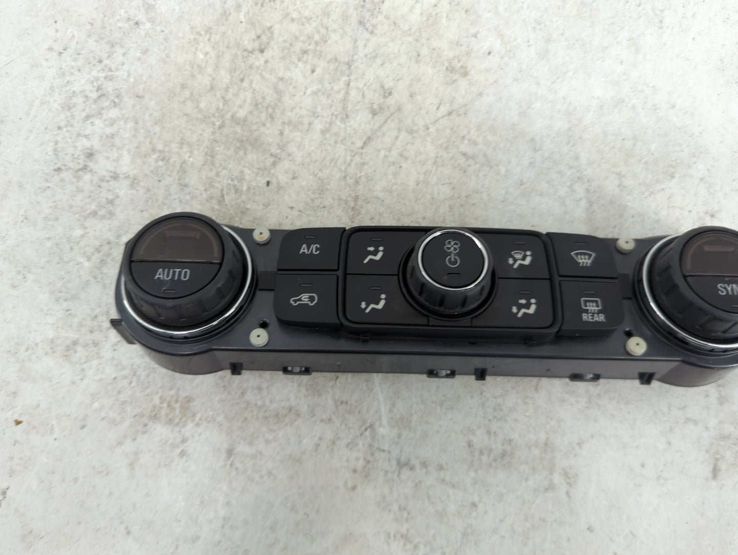 2019 Gmc Terrain Climate Control Module Temperature AC/Heater Replacement P/N:84246526 815372982 Fits OEM Used Auto Parts - 