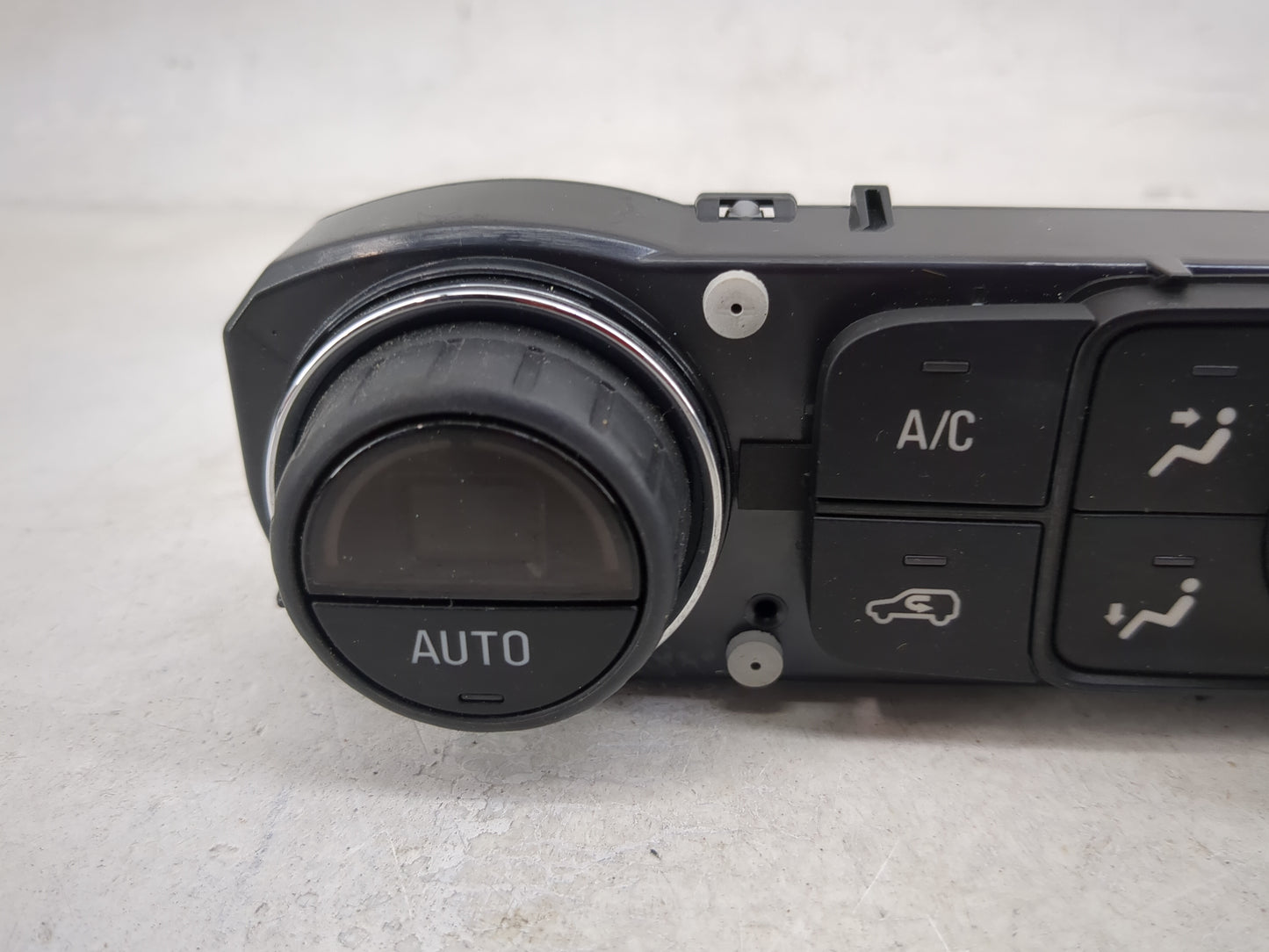 2019 Gmc Terrain Climate Control Module Temperature AC/Heater Replacement P/N:84246526 7370200000000X Fits OEM Used Auto Par