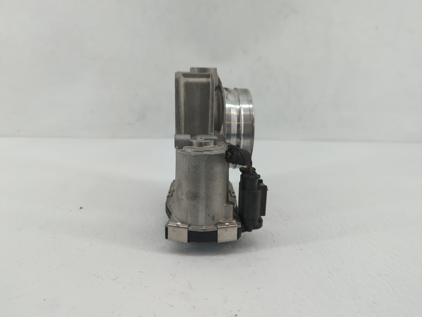 2019 Gmc Terrain Throttle Body P/N:12670837AA 12681472AA, 12670937AA, 12627067DA Fits Fits 2013 2014 2015 2016 2017 2018 OEM