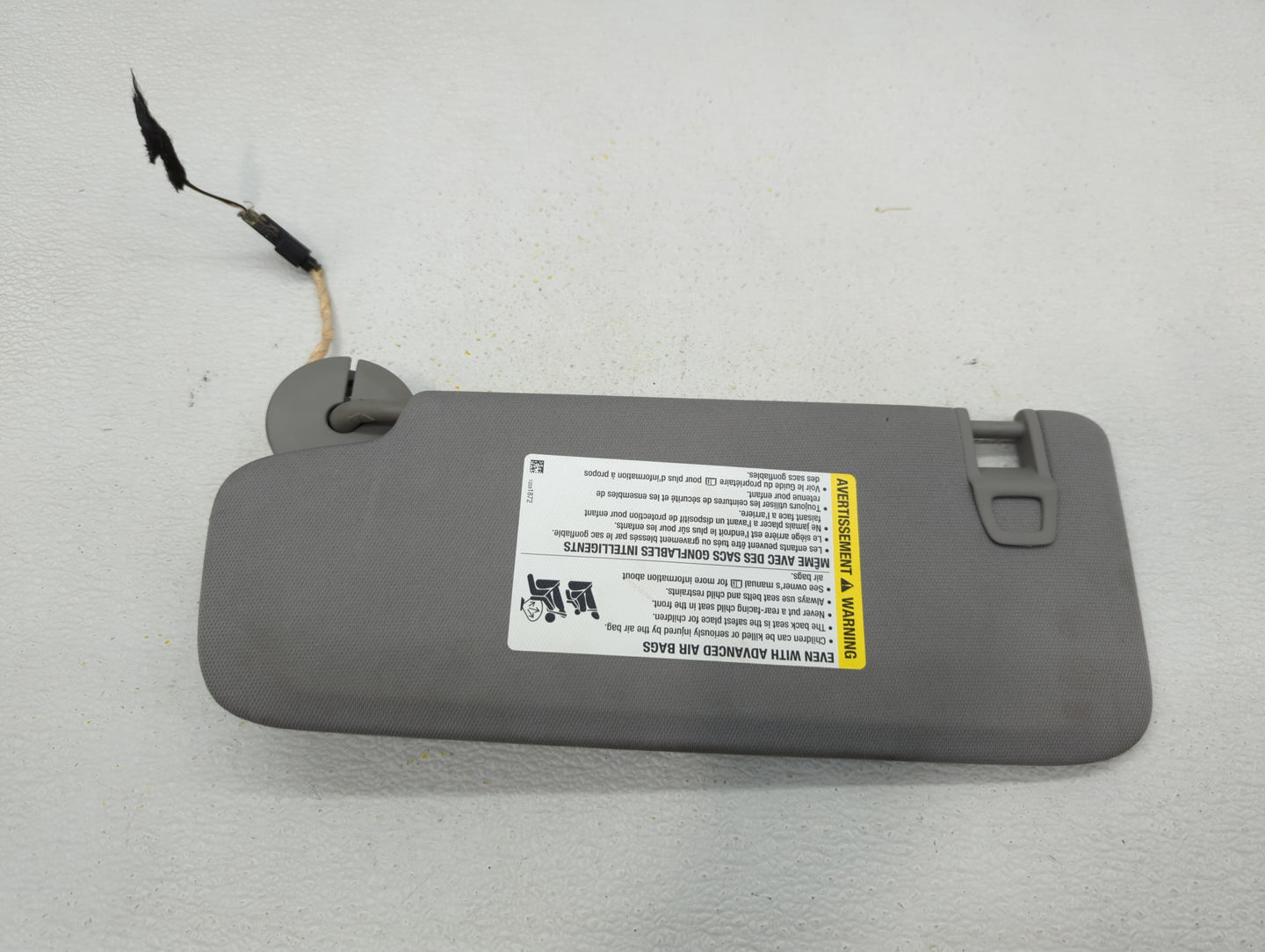 2019 Gmc Terrain Sun Visor Shade Replacement Passenger Right Mirror Fits OEM Used Auto Parts - Oemusedautoparts1.com