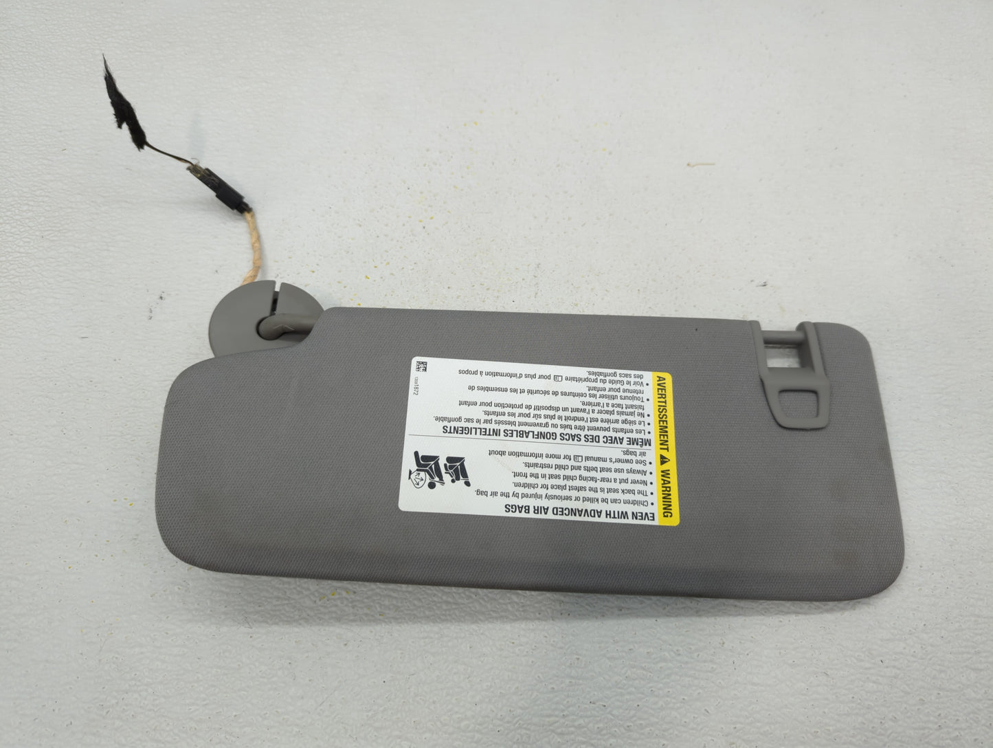 2019 Gmc Terrain Sun Visor Shade Replacement Passenger Right Mirror Fits OEM Used Auto Parts - Oemusedautoparts1.com