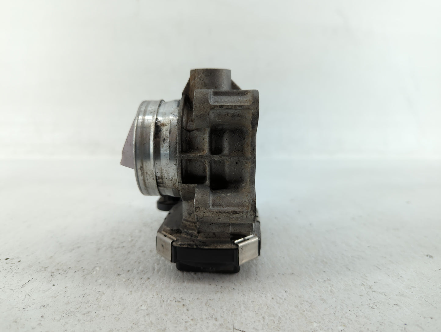 2018-2022 Gmc Terrain Throttle Body P/N:12671379AA Fits Fits 2016 2017 2018 2019 2020 2021 2022 OEM Used Auto Parts - Oemuse