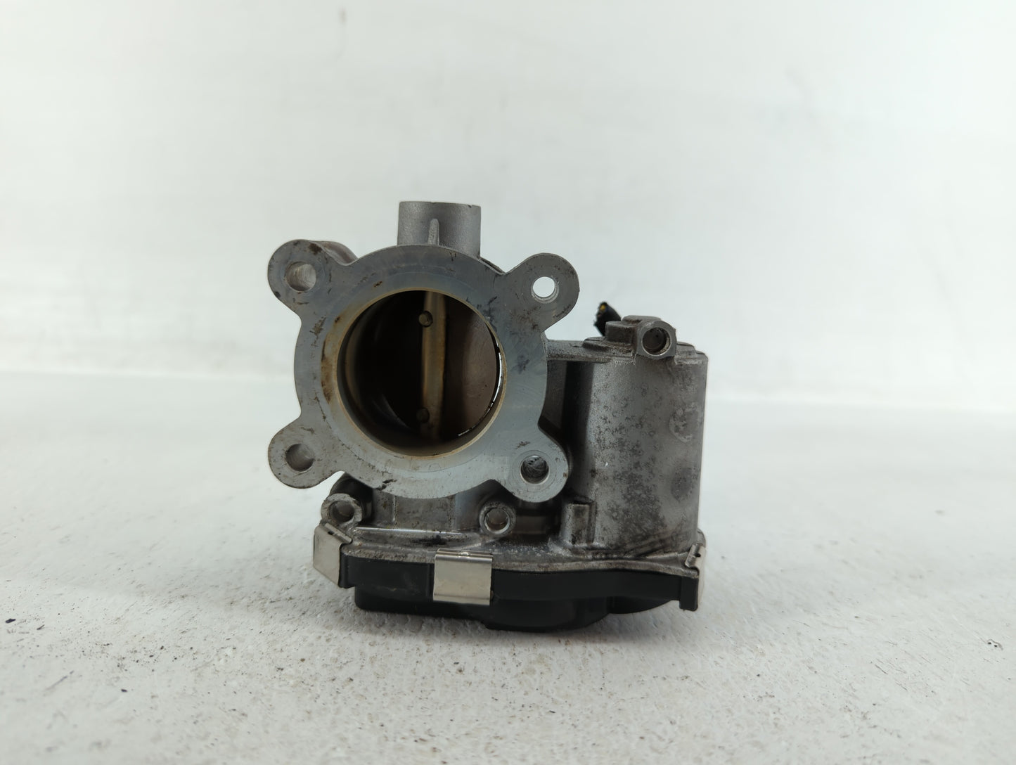 2018-2022 Gmc Terrain Throttle Body P/N:12671379AA Fits Fits 2016 2017 2018 2019 2020 2021 2022 OEM Used Auto Parts - Oemuse