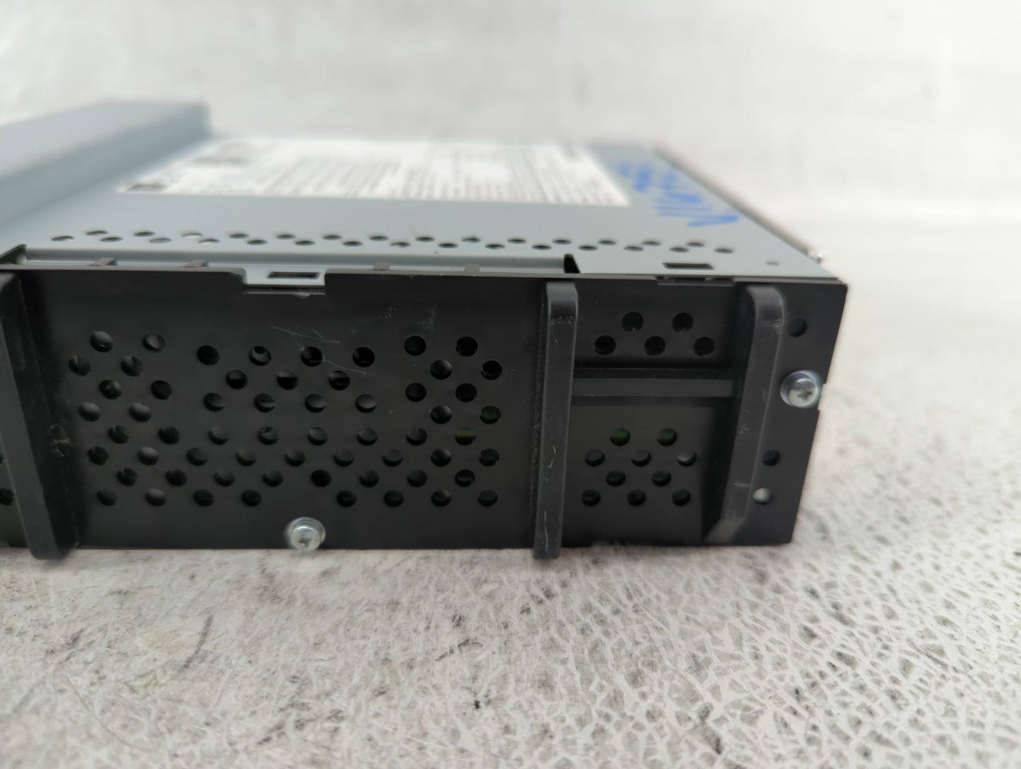 2019 Gmc Terrain Radio AM FM Cd Player Receiver Replacement P/N:84479963 Fits OEM Used Auto Parts - Oemusedautoparts1.com