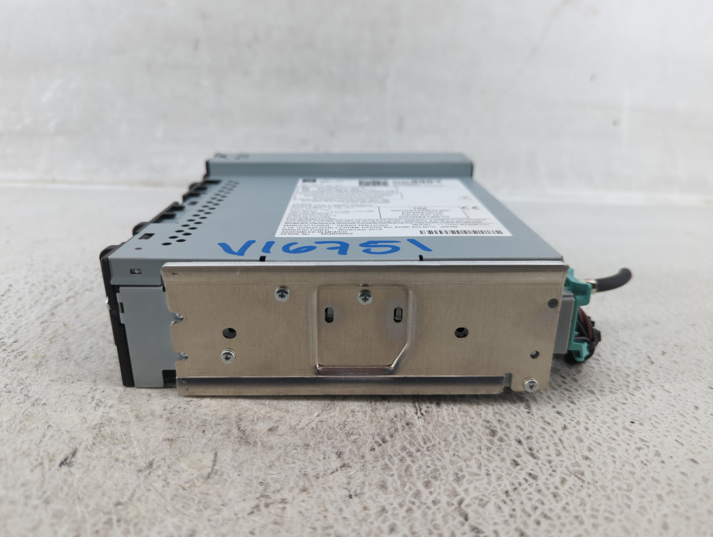 2019 Gmc Terrain Radio AM FM Cd Player Receiver Replacement P/N:84479963 Fits OEM Used Auto Parts - Oemusedautoparts1.com